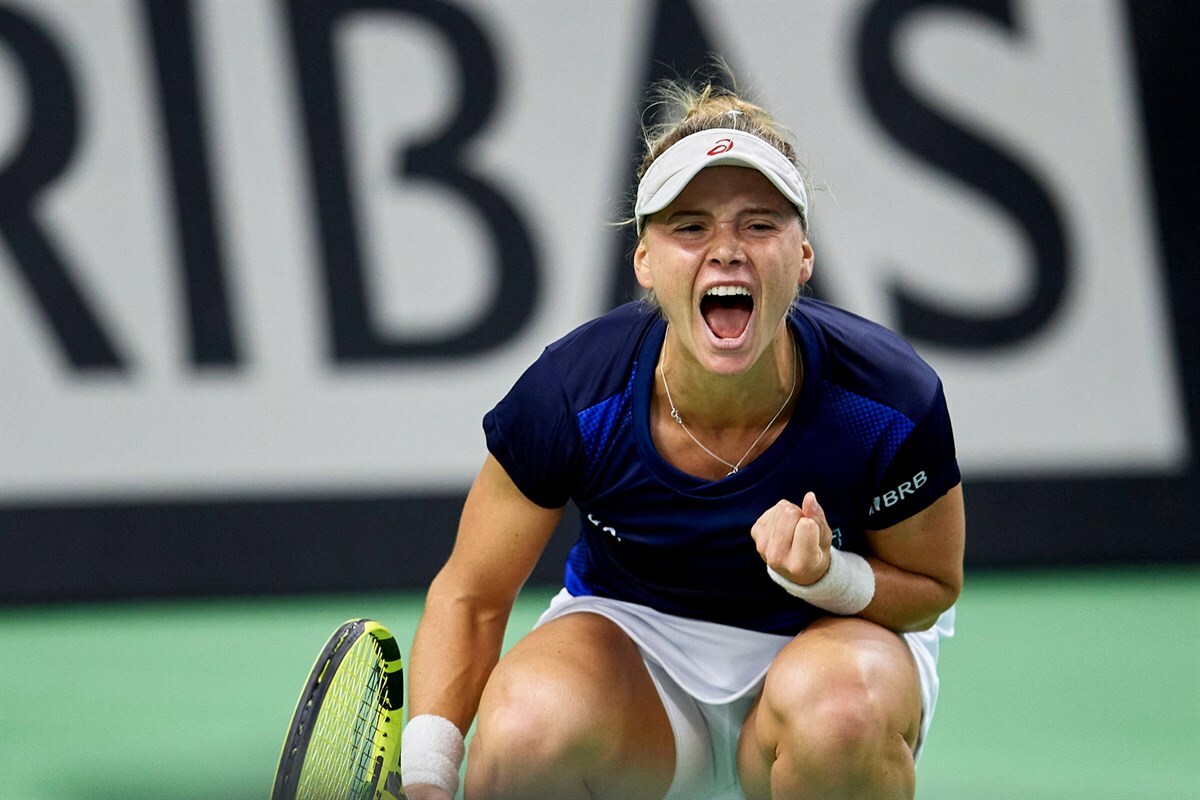 Pigossi denies Radwanska fairytale return to level for Brazil