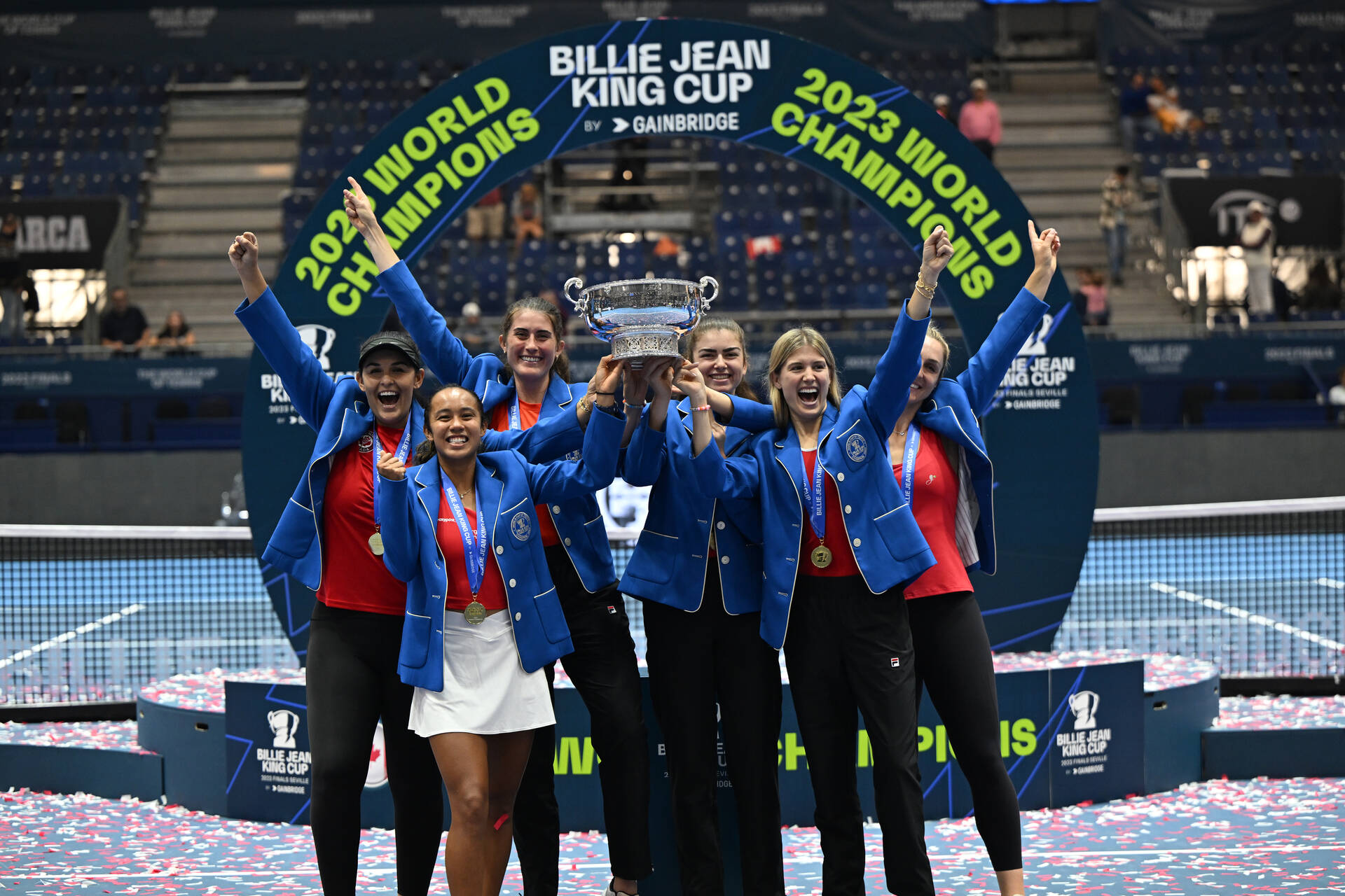 Canada 2023 Finals trophy lift