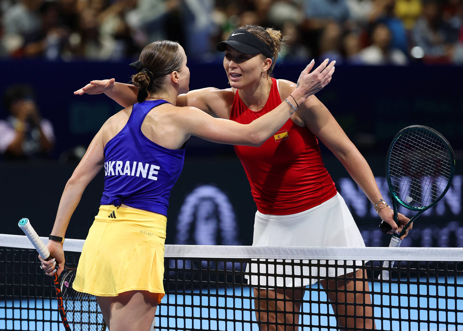 Svitolina hugging Badosa