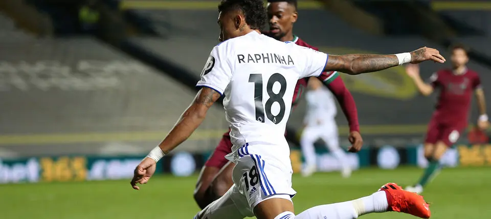 Raphinha Wolves banner.jpg