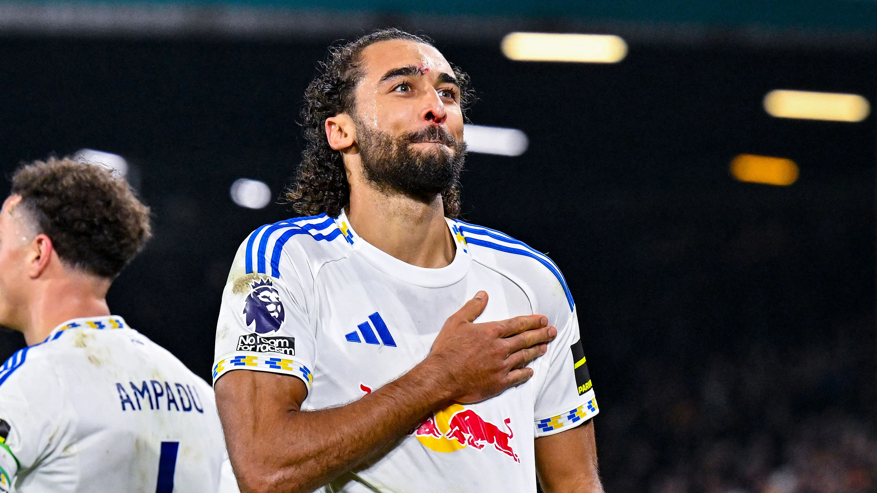 DCL Palace Celebrating (1)