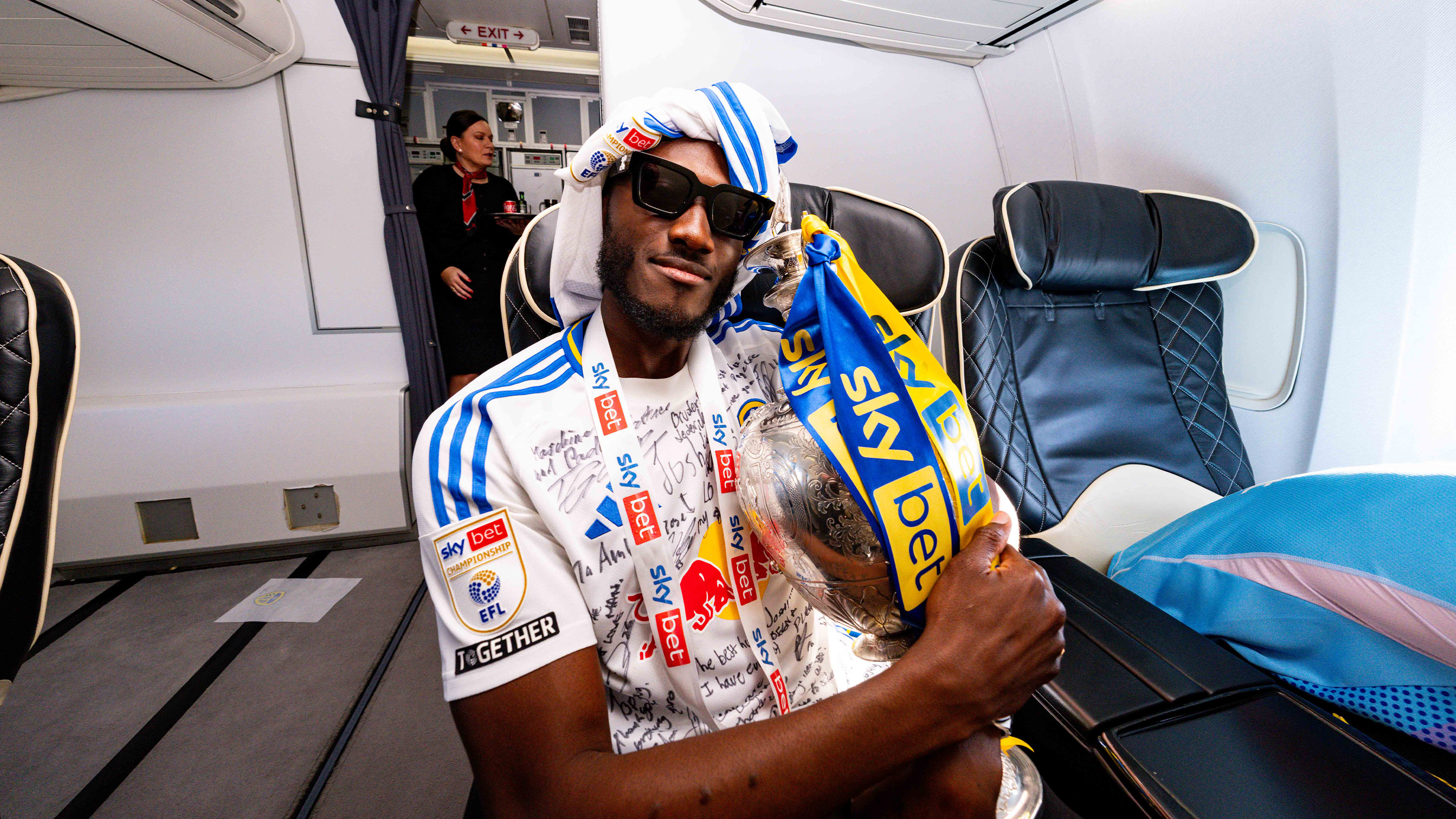 Josuha Guilavogui Trophy Plane