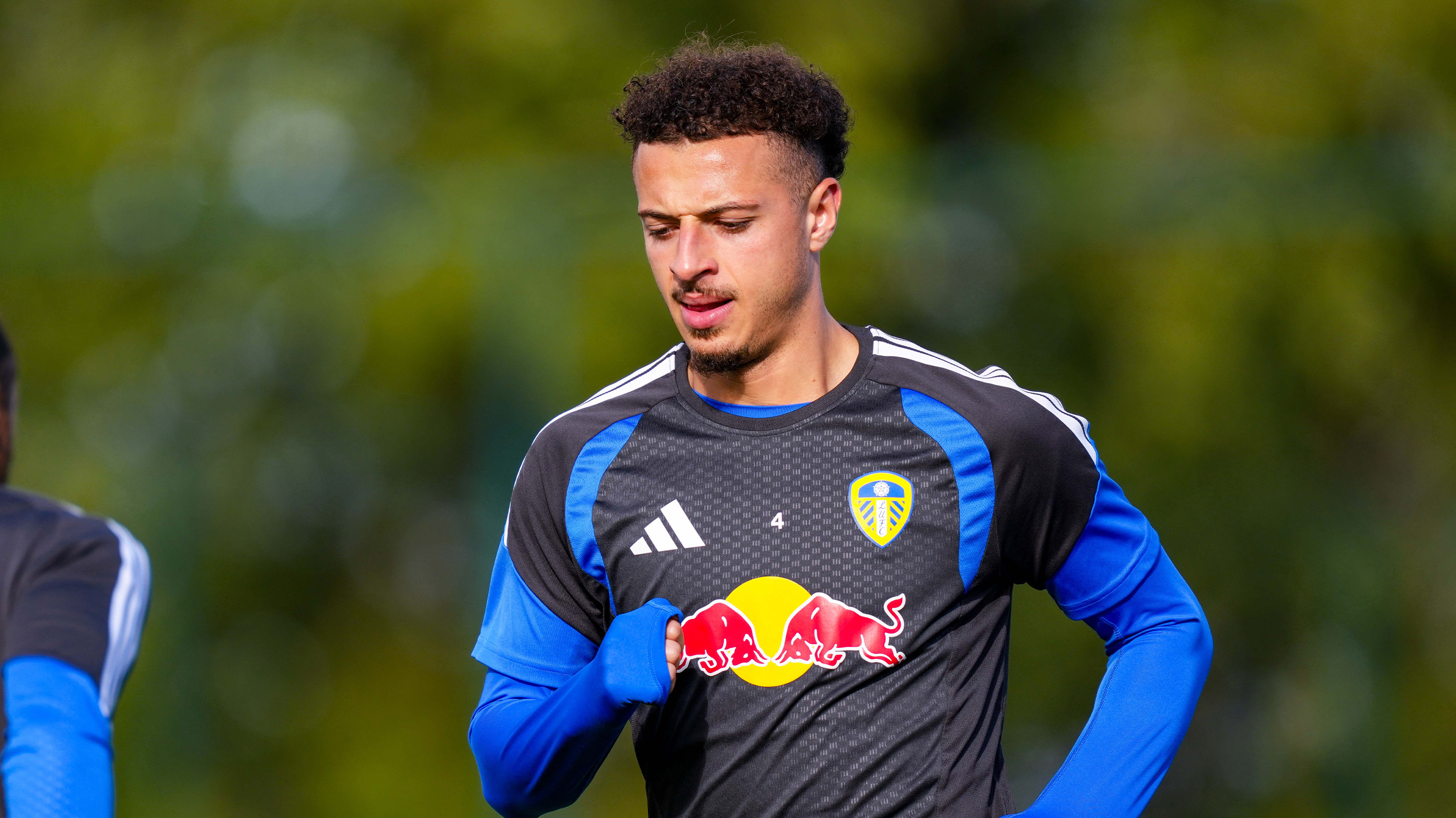 Ethan Ampadu Training Sep 26 Jogging