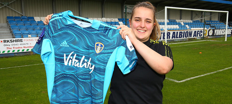 joyce signing banner.jpg
