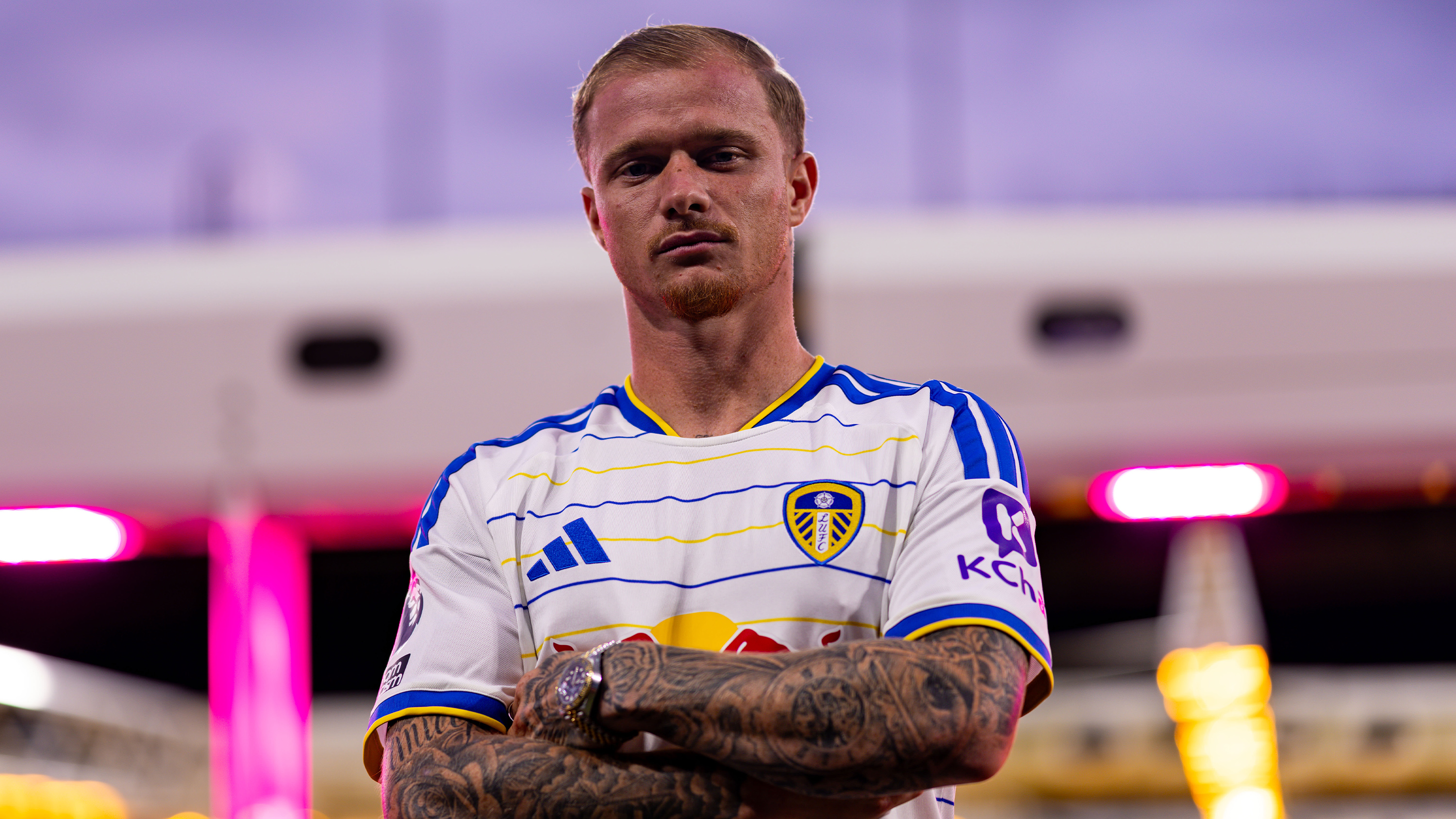 Melvin Bard New Signing Aug 26 Arms Folded Pitch
