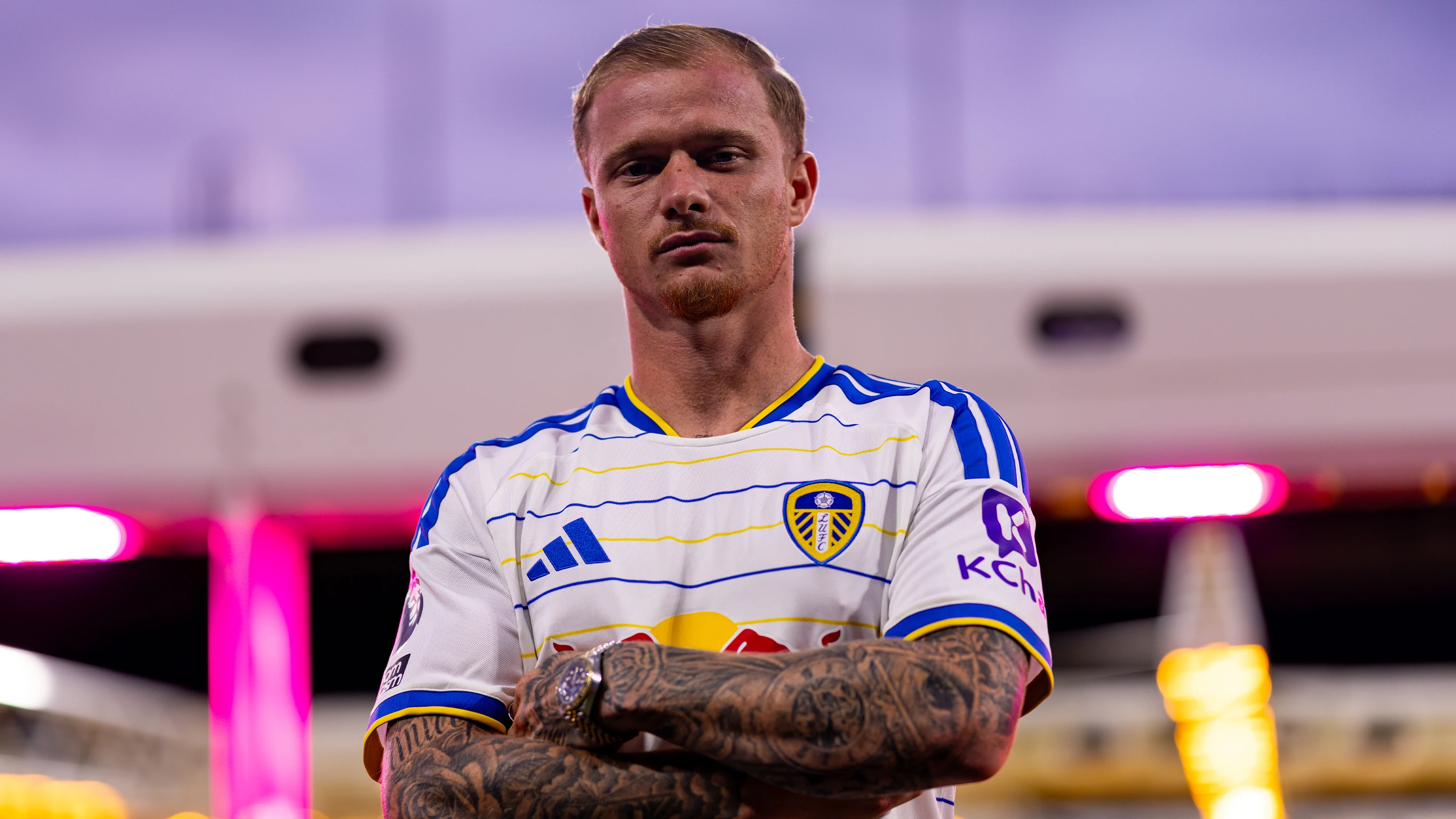 Melvin Bard New Signing Aug 26 Arms Folded Pitch