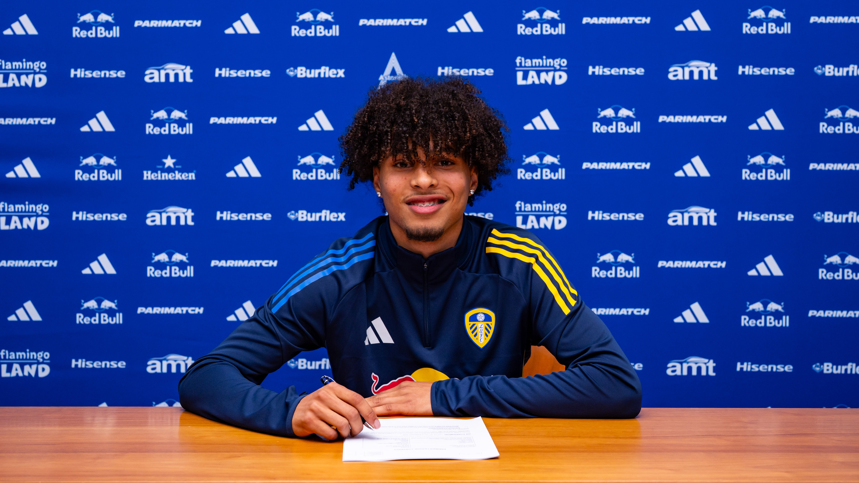 Louie Dudley signing 1