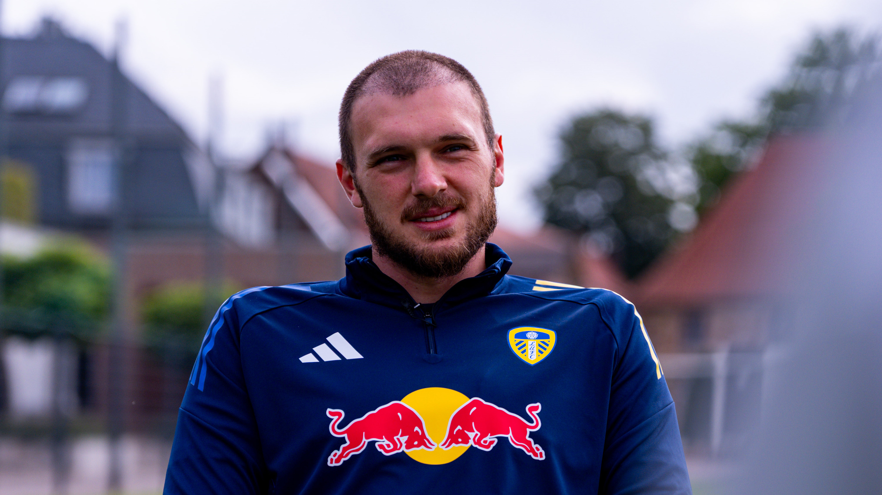 Lucas Perri signing 3