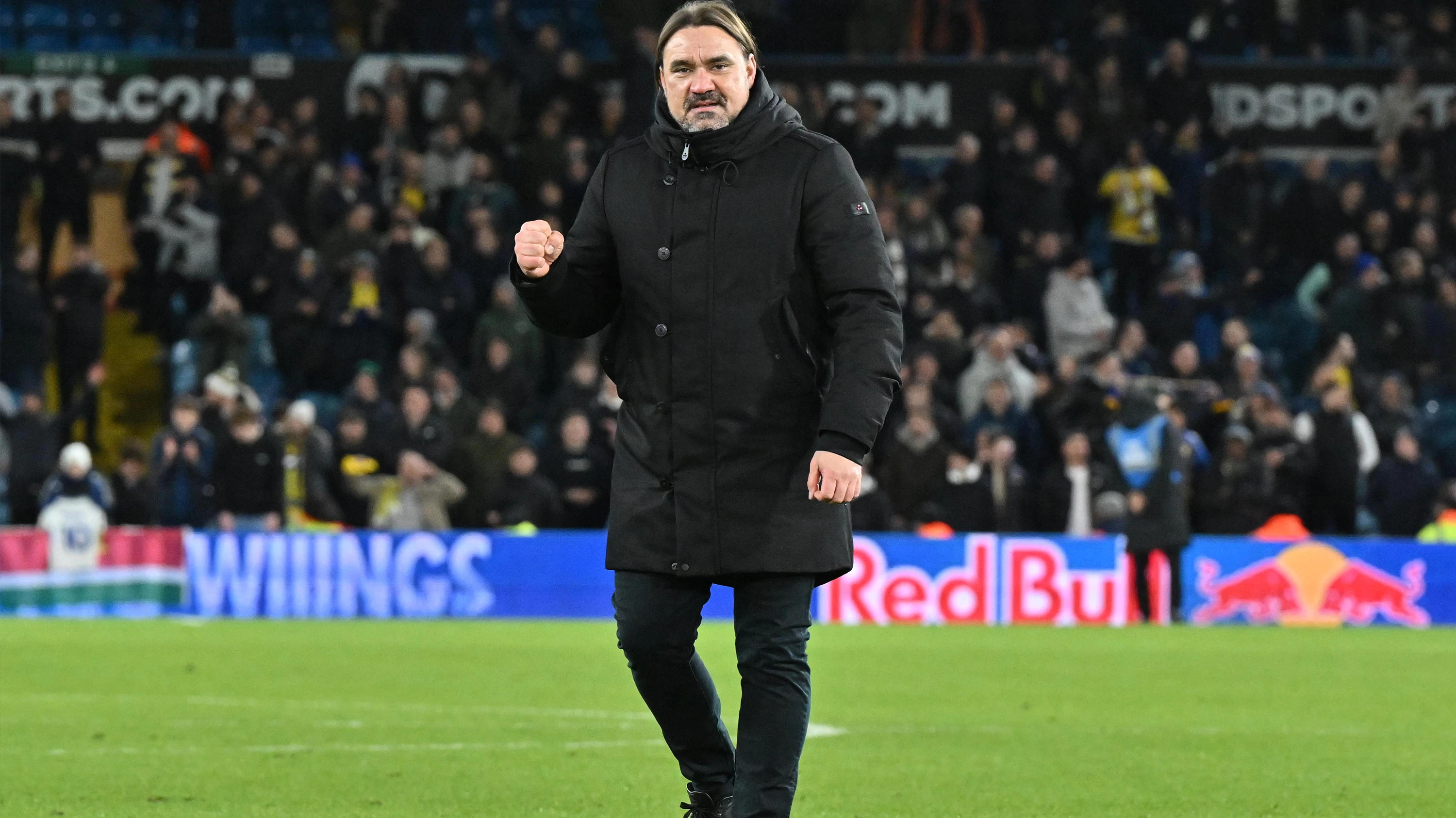 DANIEL FARKE BORO FISTPUMP
