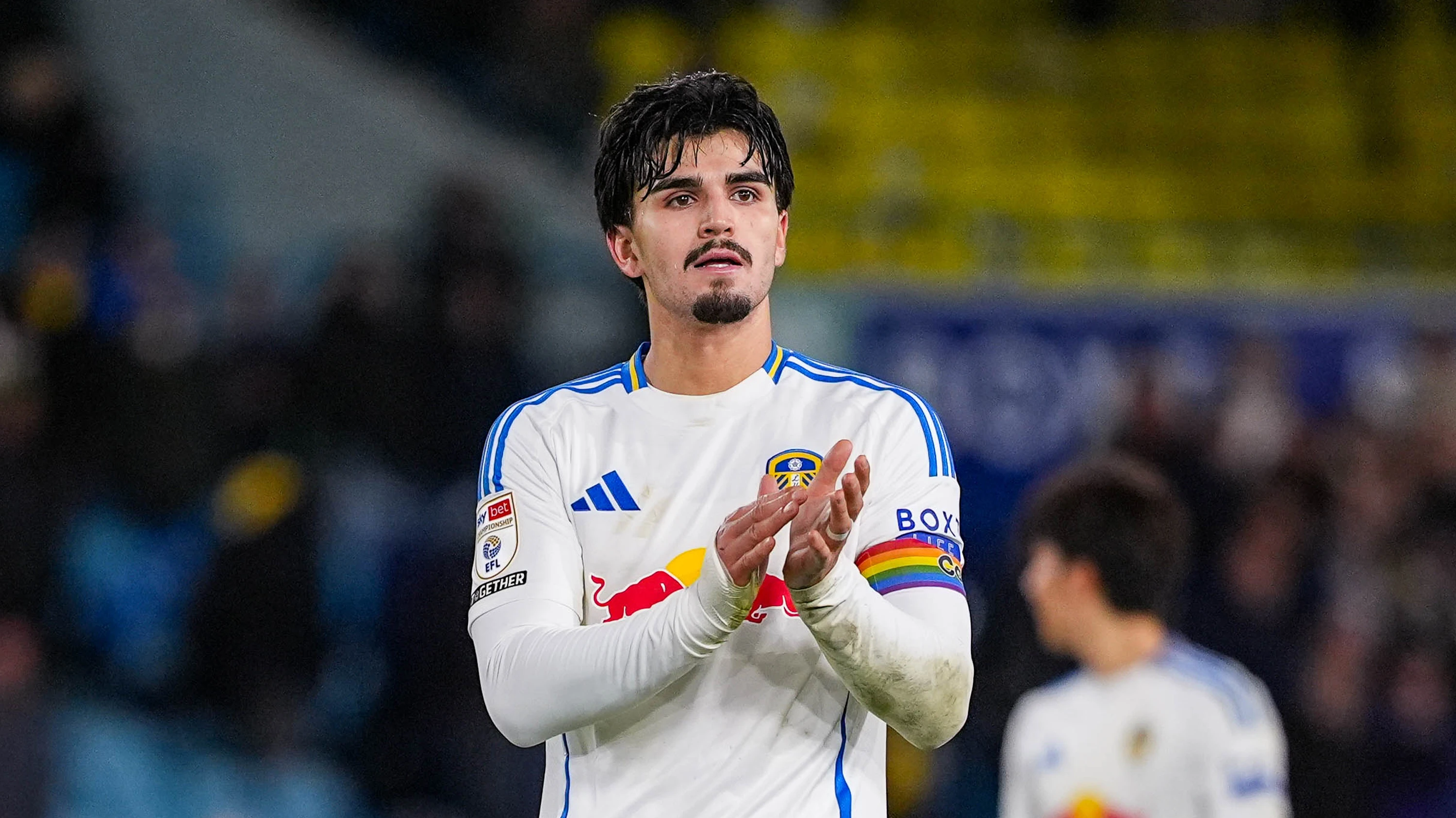 Pascal Struijk Clapping