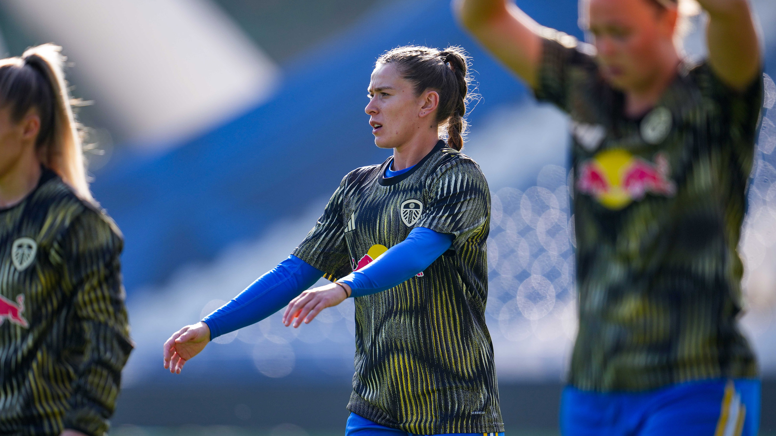 Chloe Dixon arrivals vs Stockport