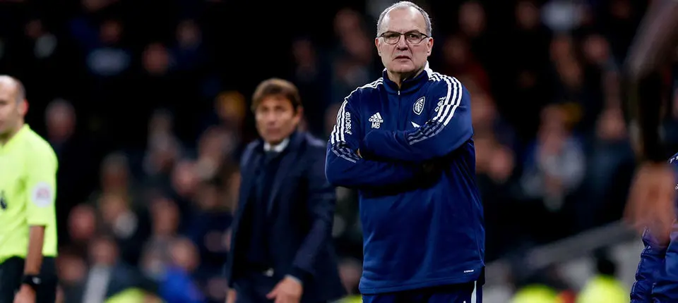 bielsa spurs banner away.jpg