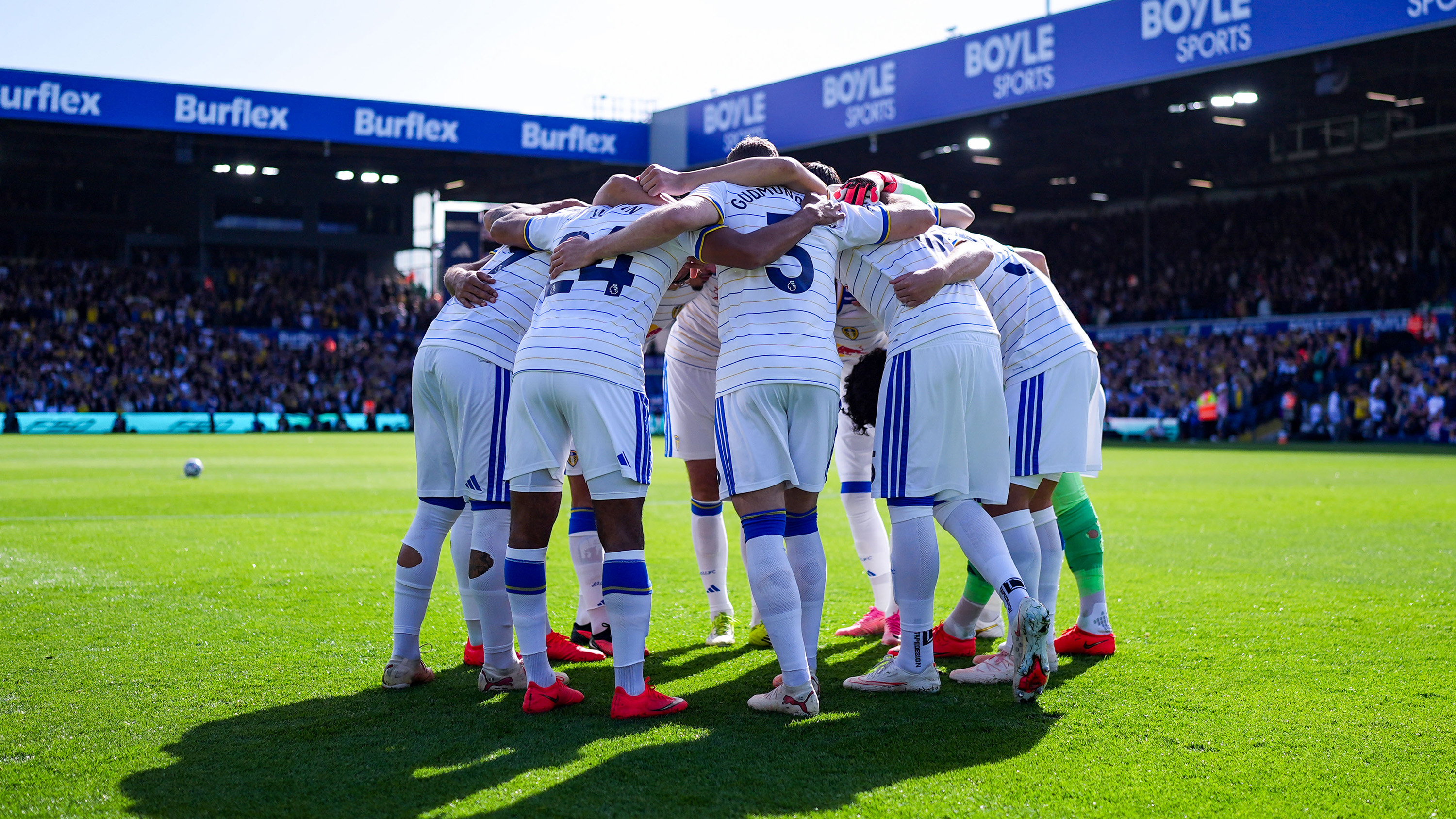 Leeds United Crystal Palace Sep 26 Team Huddle