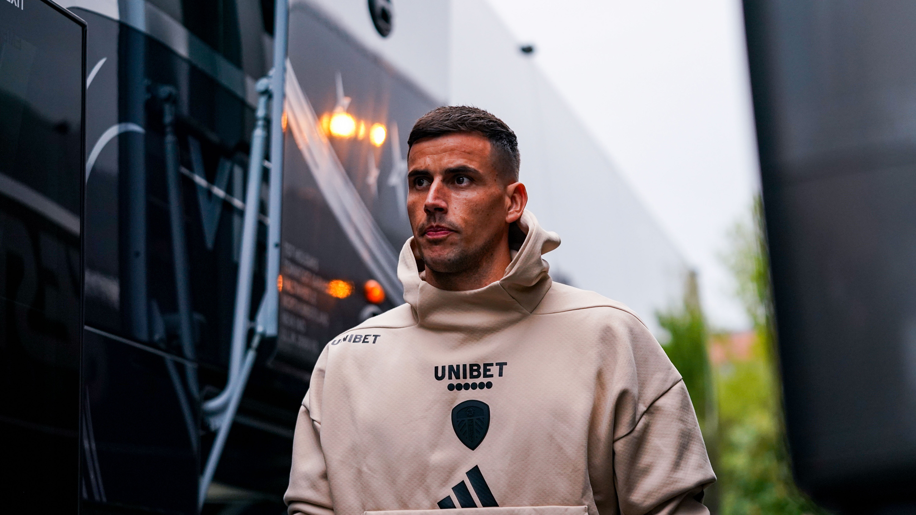 Karl Darlow at Kassam Stadium