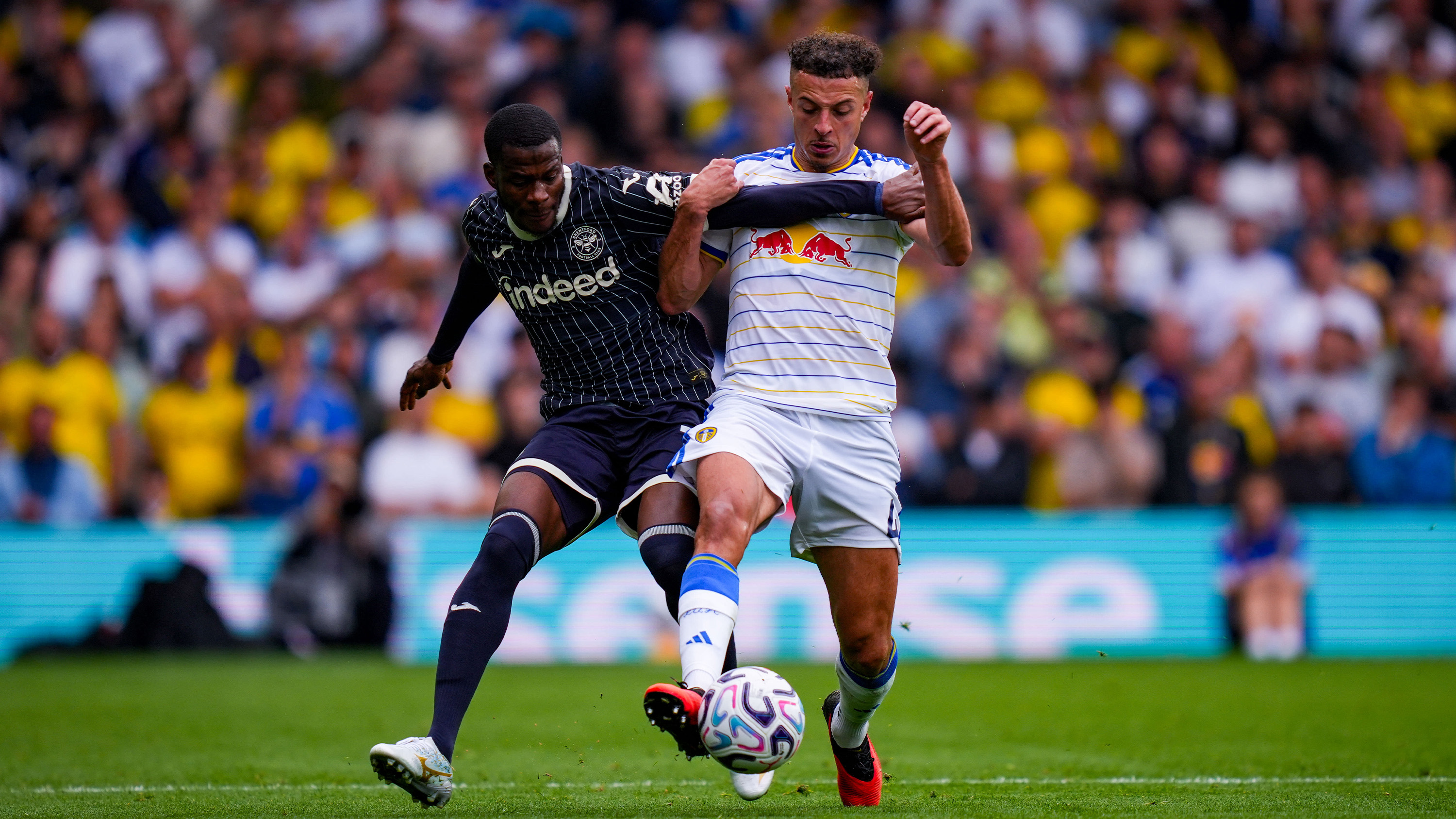 Ethan Ampadu Brentford Aug 26 Challenging for ball