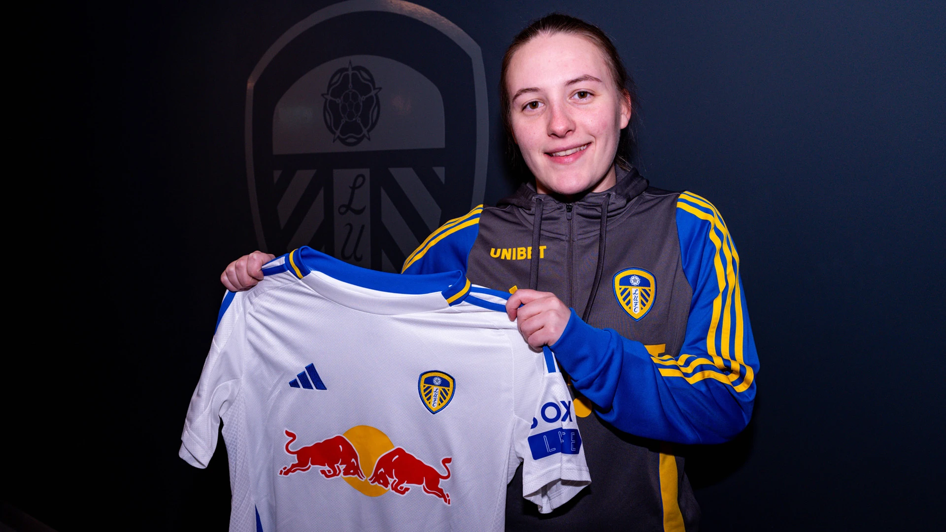 Ria Montgomery joins Leeds United Women