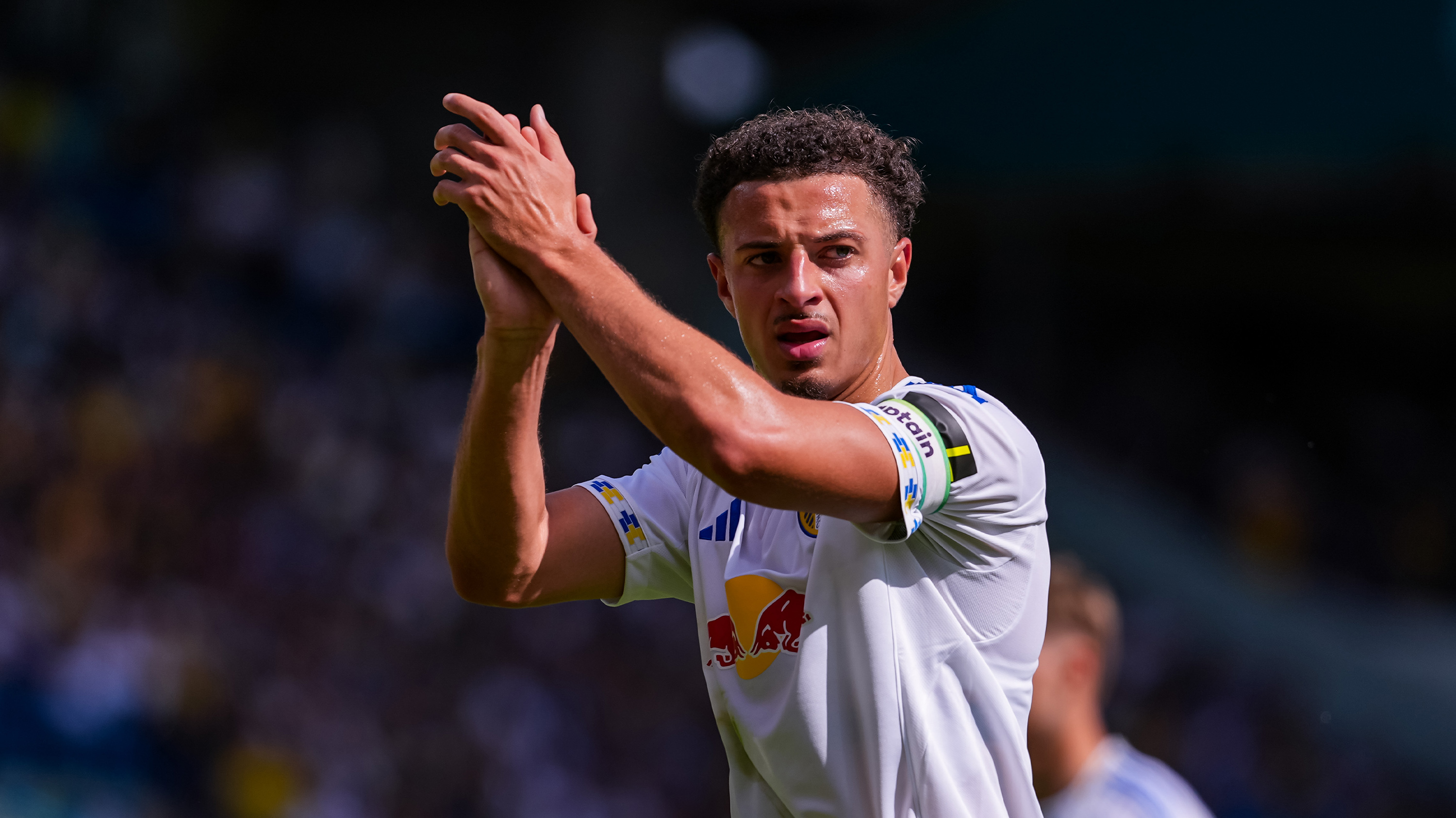 Ethan Ampadu Clapping