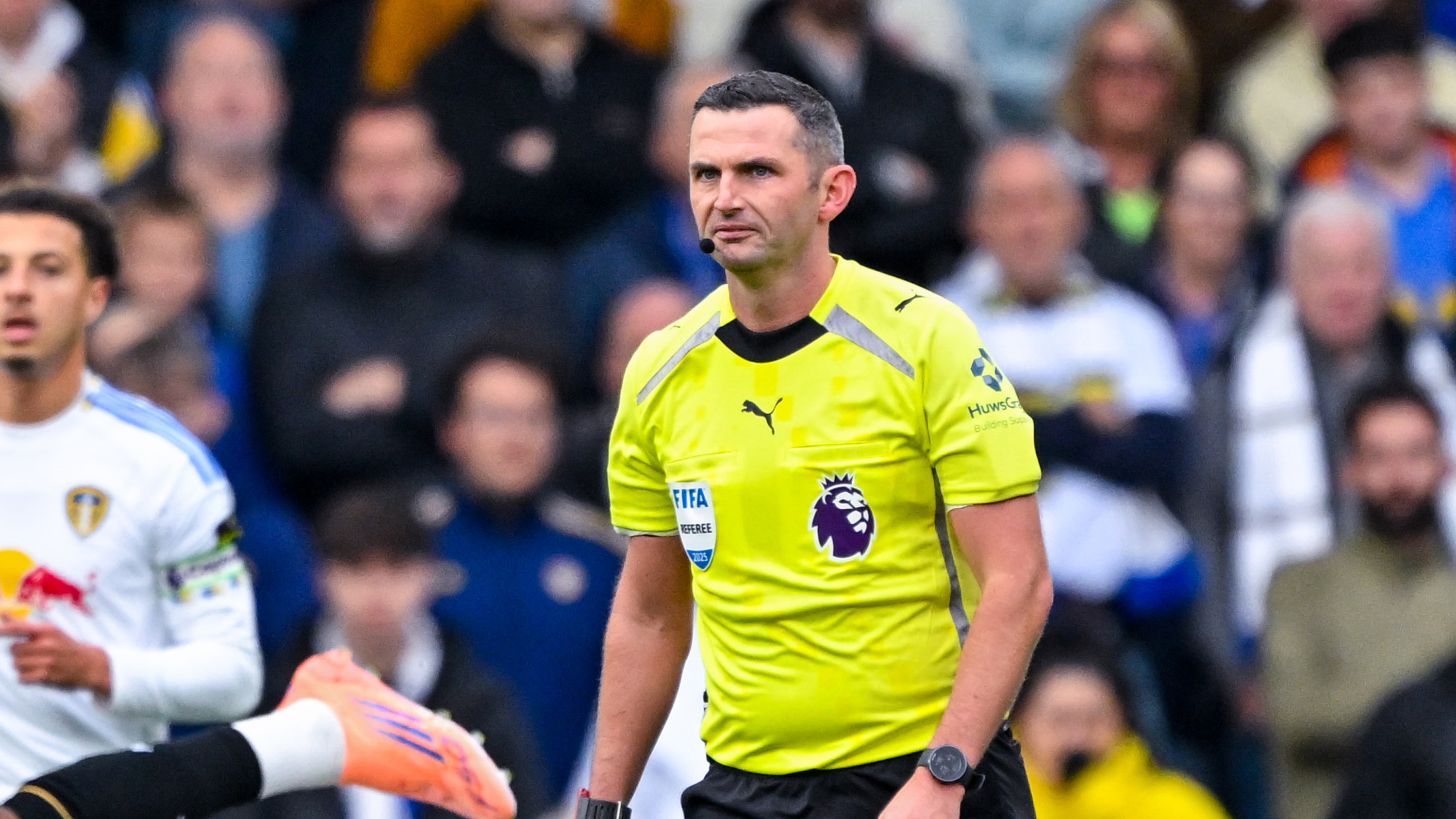 Michael Oliver ref