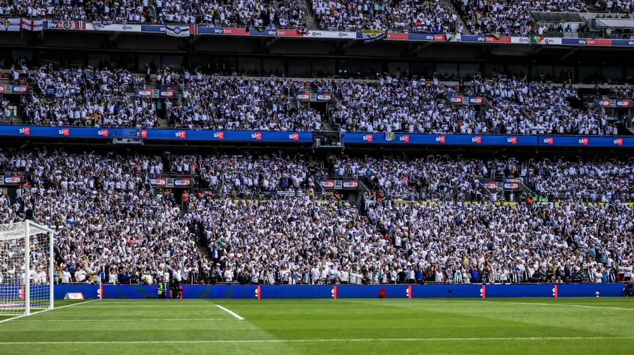Wembley fans