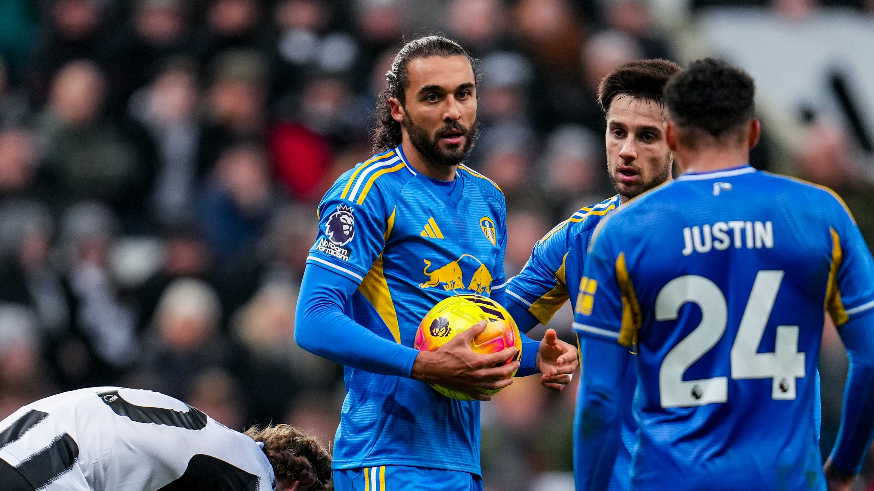 DCL Newcastle Holding Ball