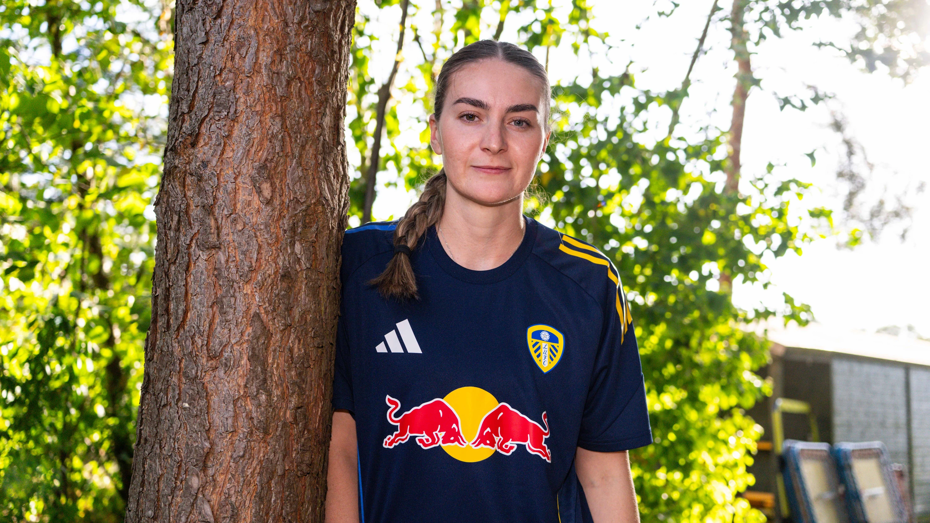 Brittany Sanderson signing 3