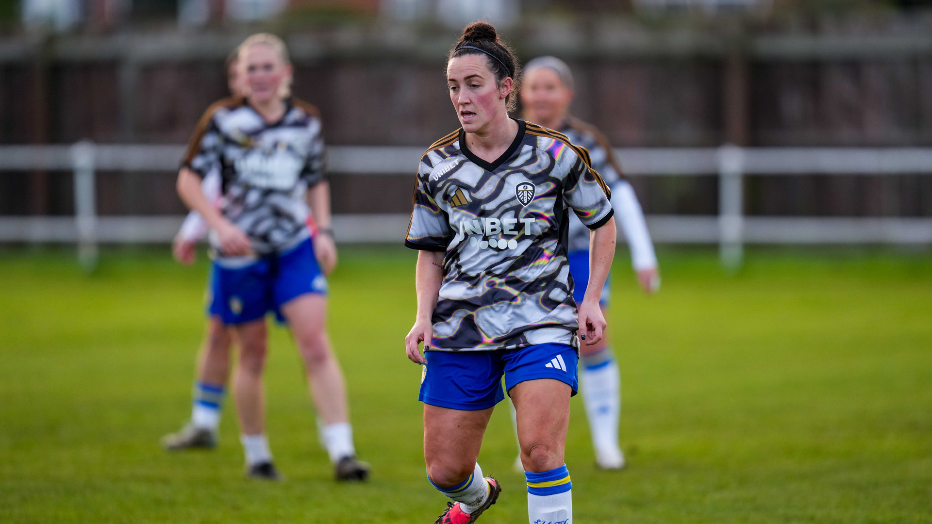 Rainbow Laces Harriet Jakeman warm up