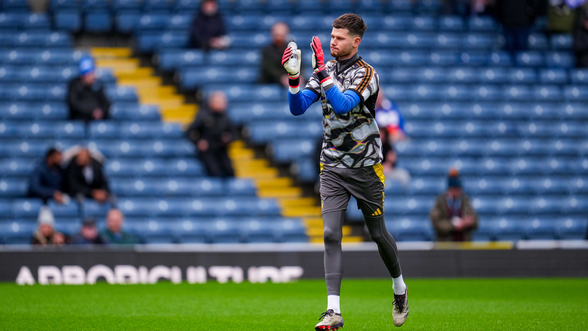 Rainbow Laces Meslier warm up