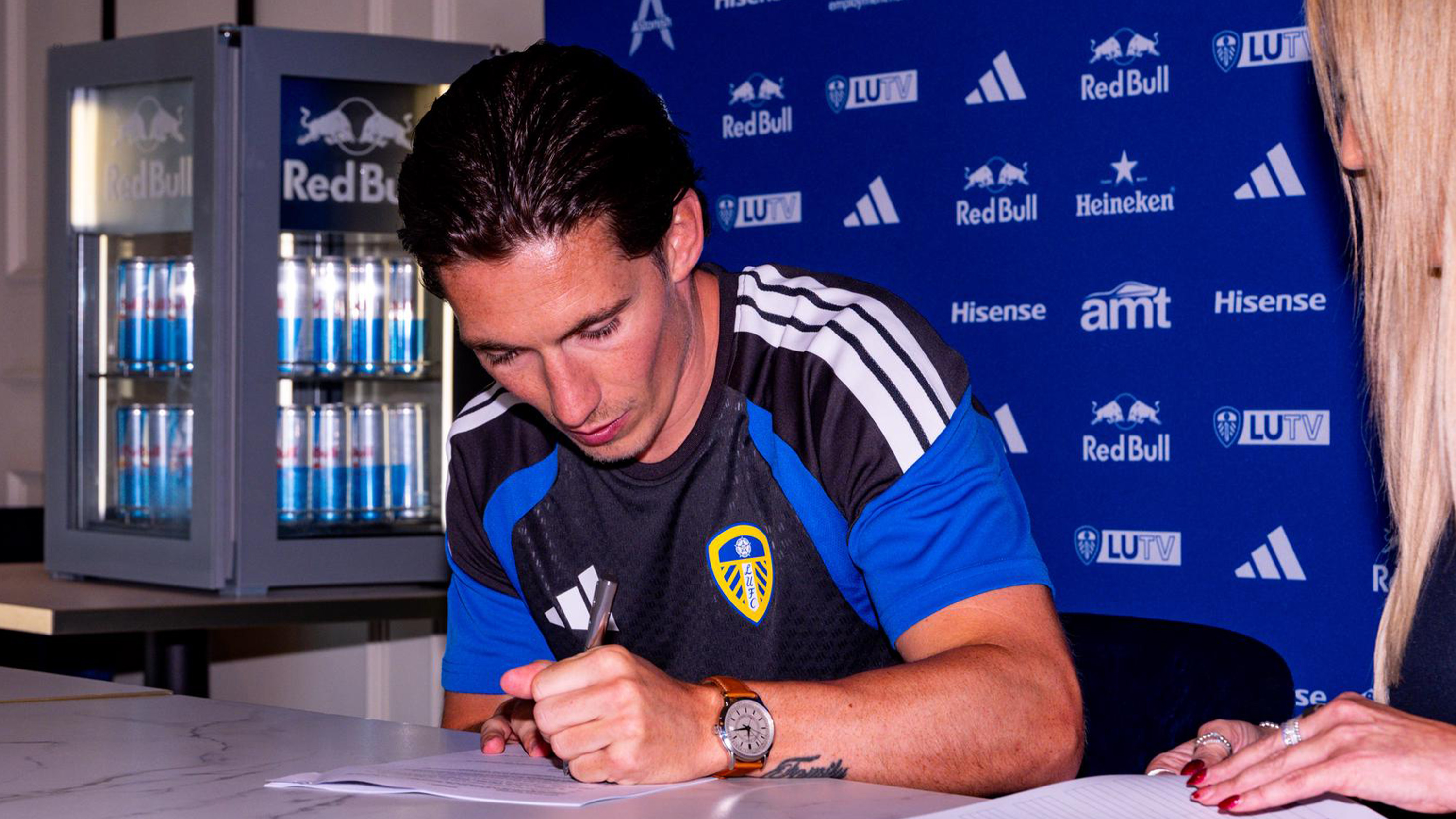 Harry Wilson Signing Jul 26 Signing Contract