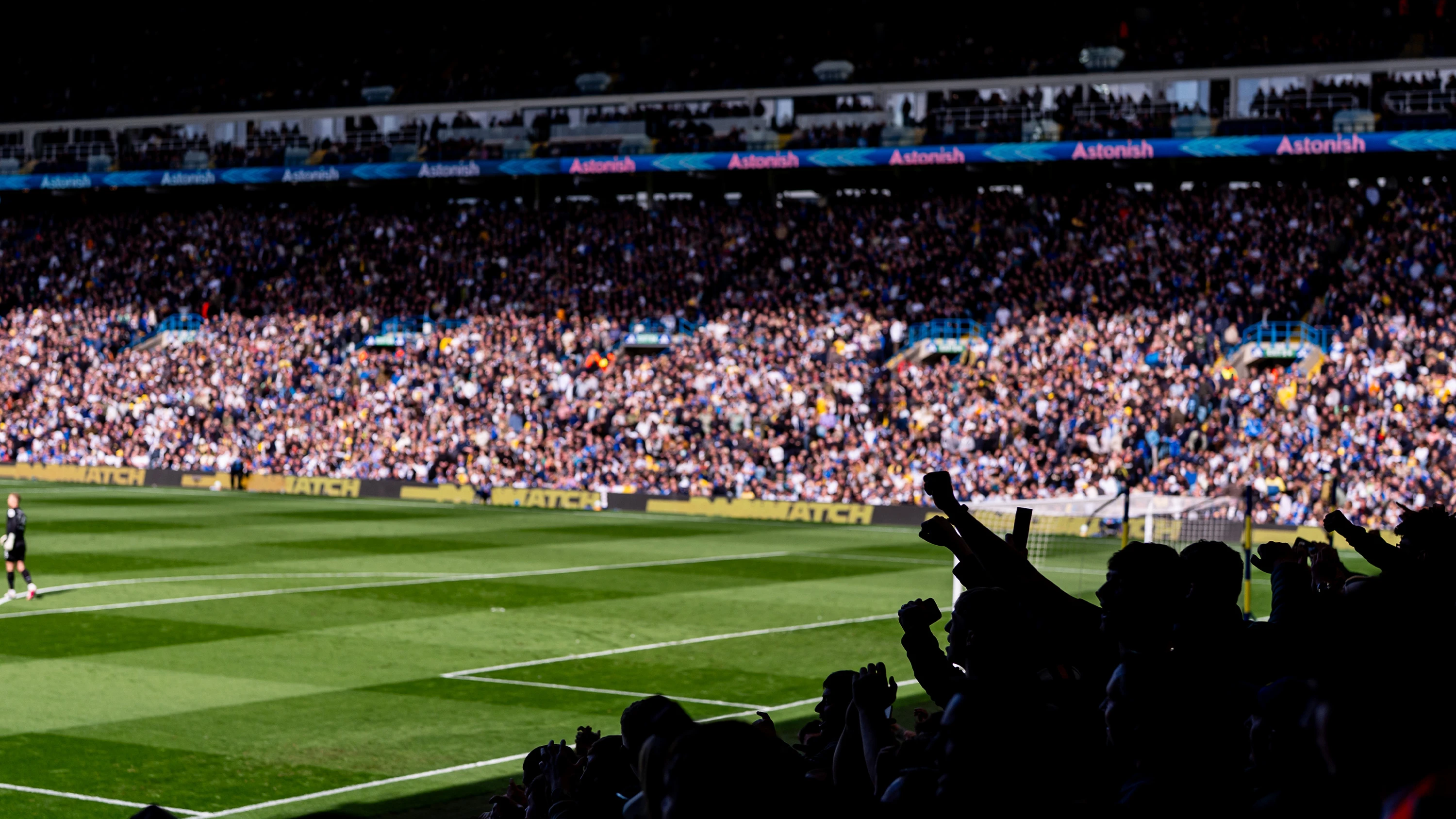 Fans Elland Road Burnley DR