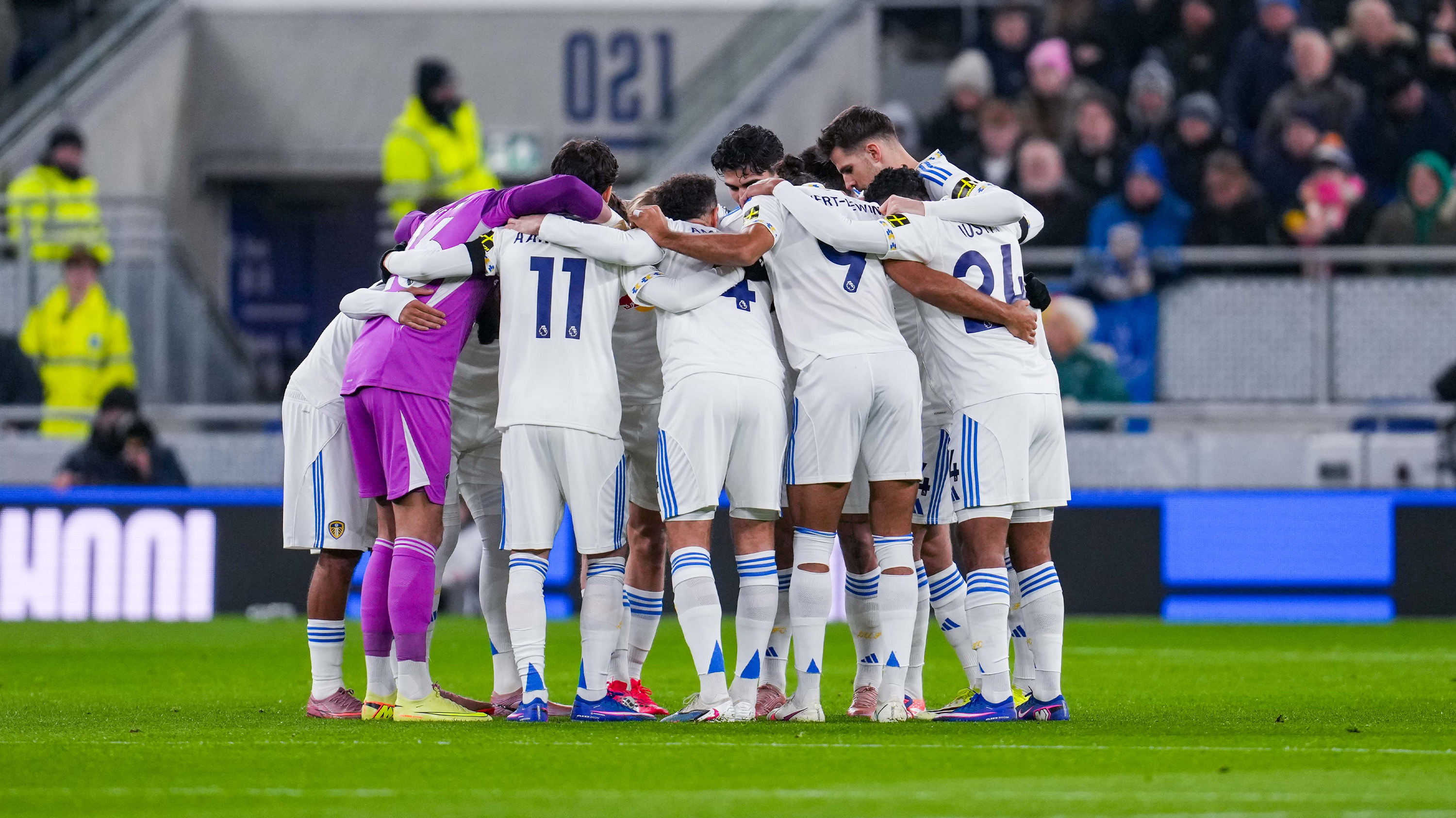 Leeds Huddle Everton