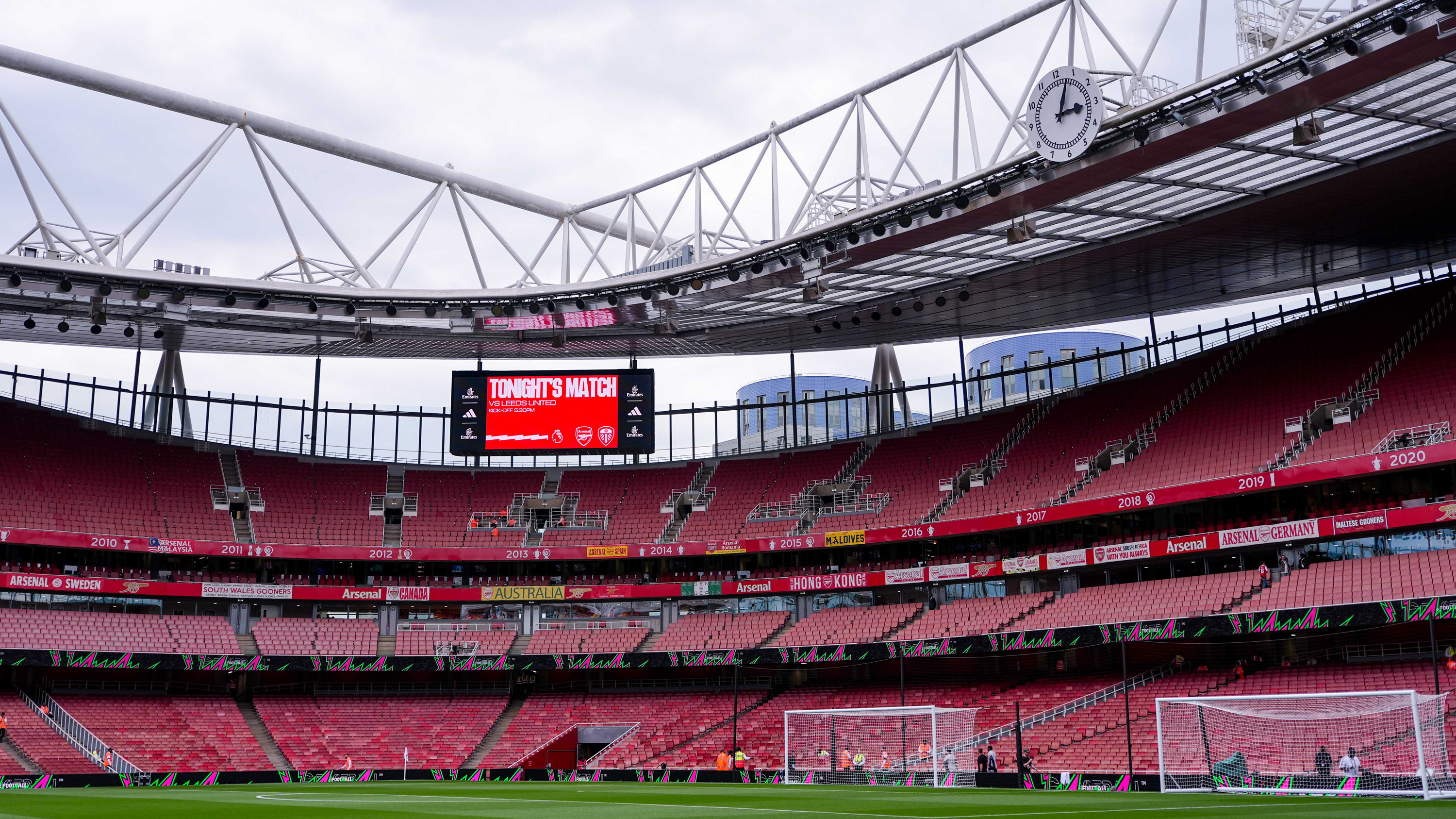 Emirates Stadium Aug 25 Stadium Bowl Pitchside