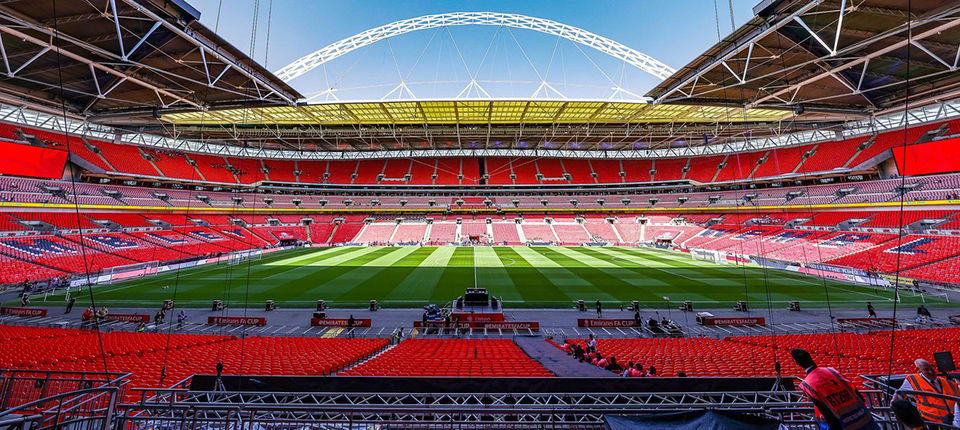 AAAA WEMBLEY1.jpg