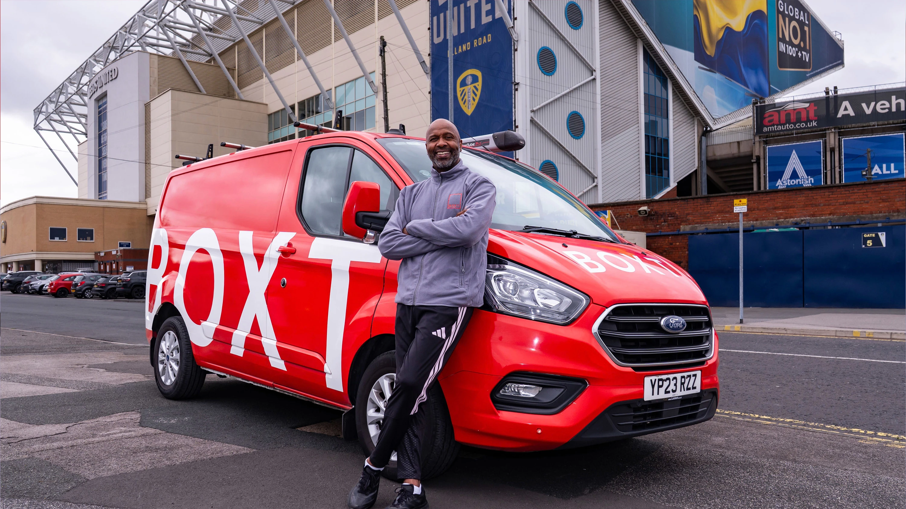 BOXT Partnership Renewal Oct 07 Lucas Radebe