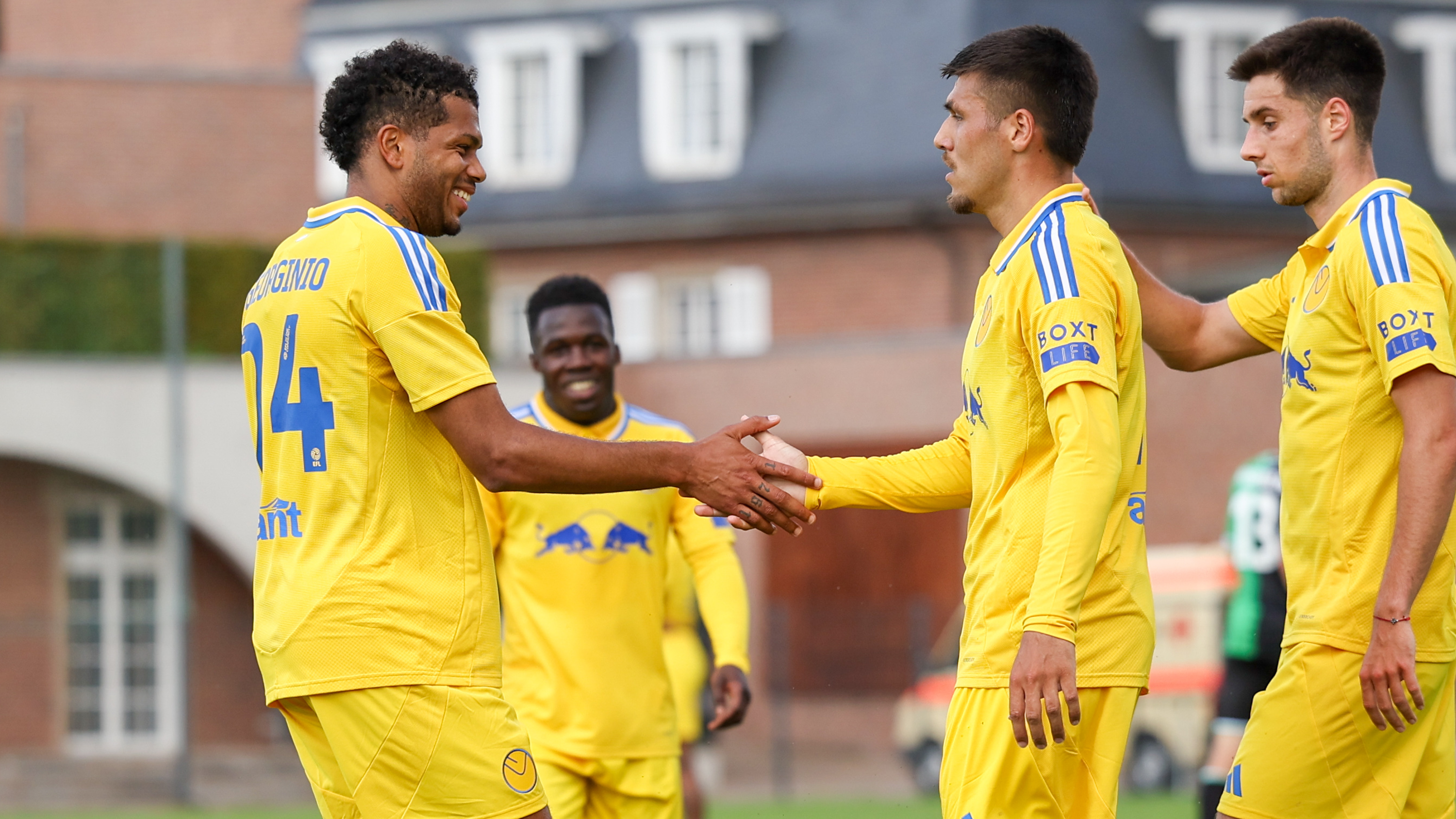 002 Hannover Gallery