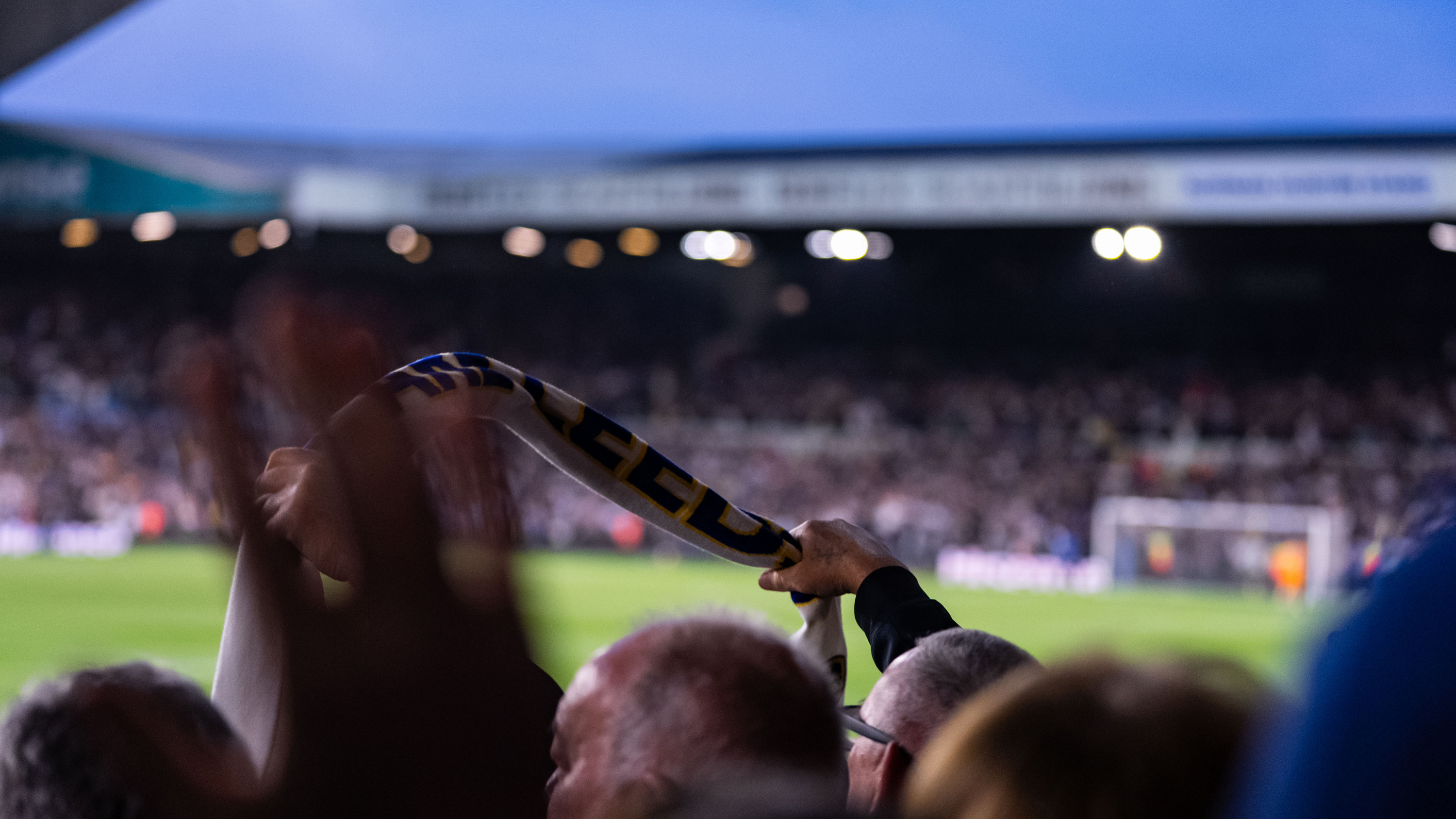 ER scarf