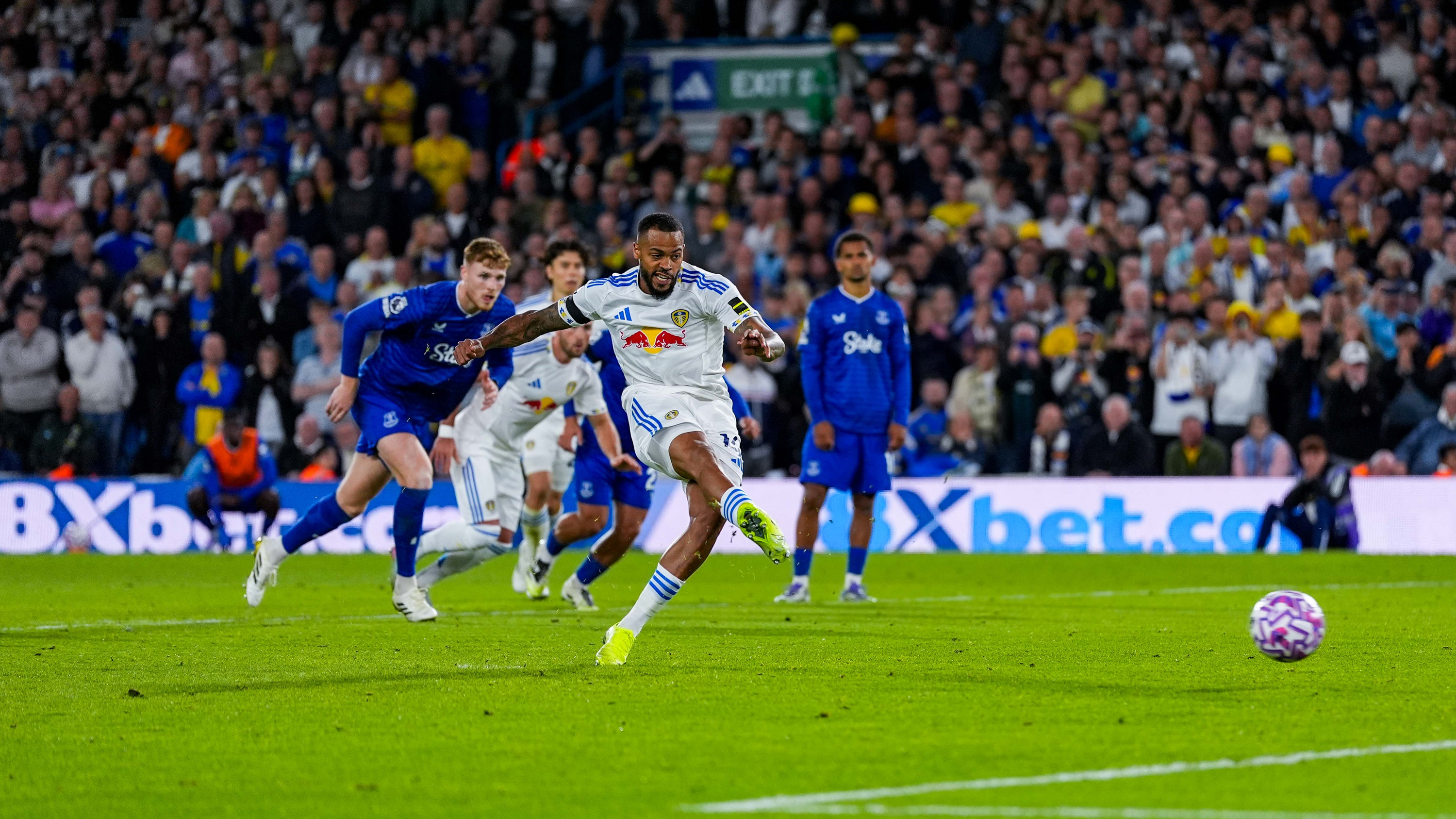 Lukas Nmecha goal vs Everton