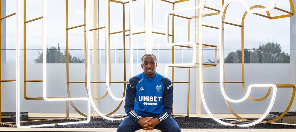 Glen Kamara Web 4.jpg