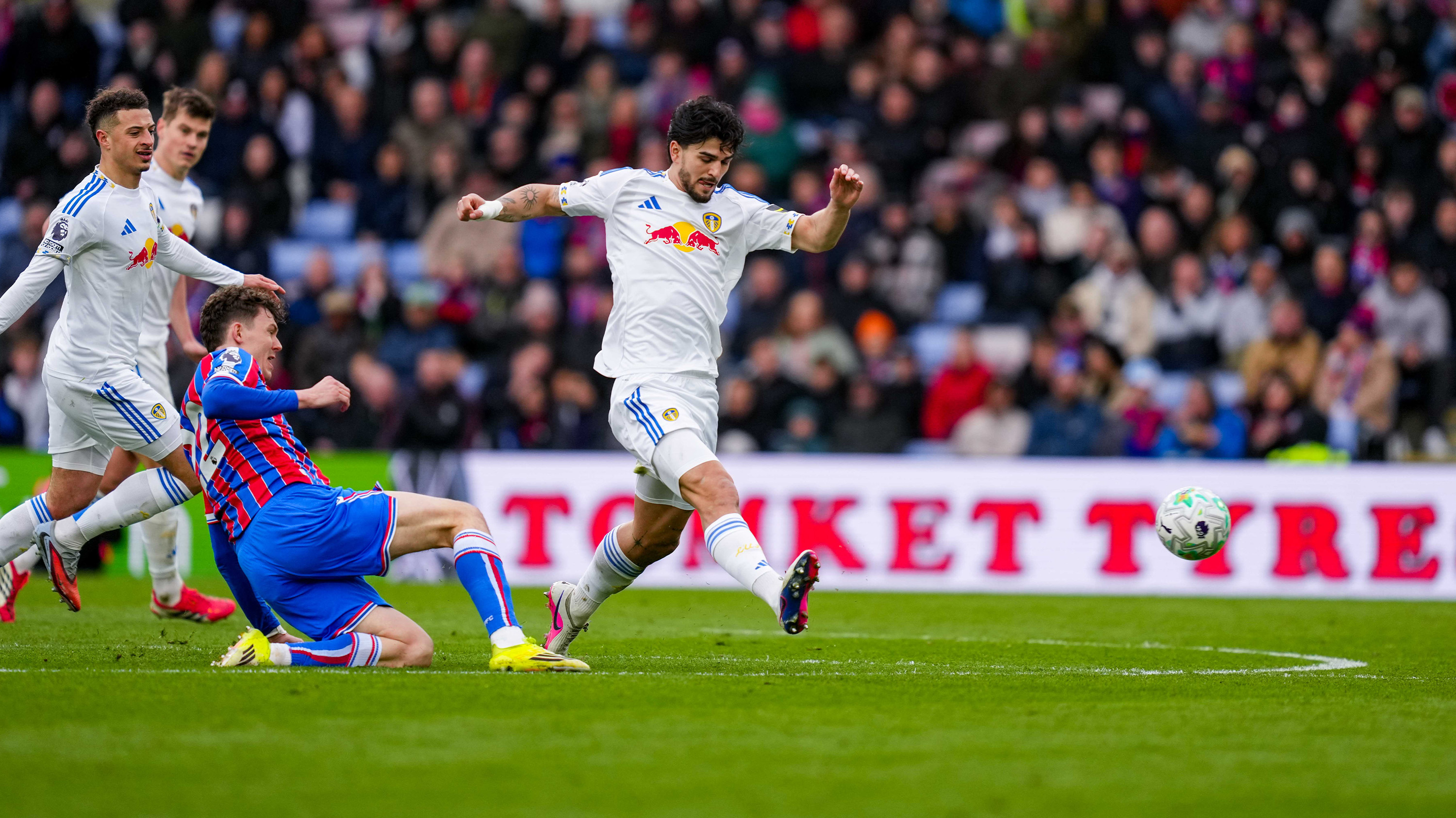 Pascal Struijk Palace Mar 26 Shooting