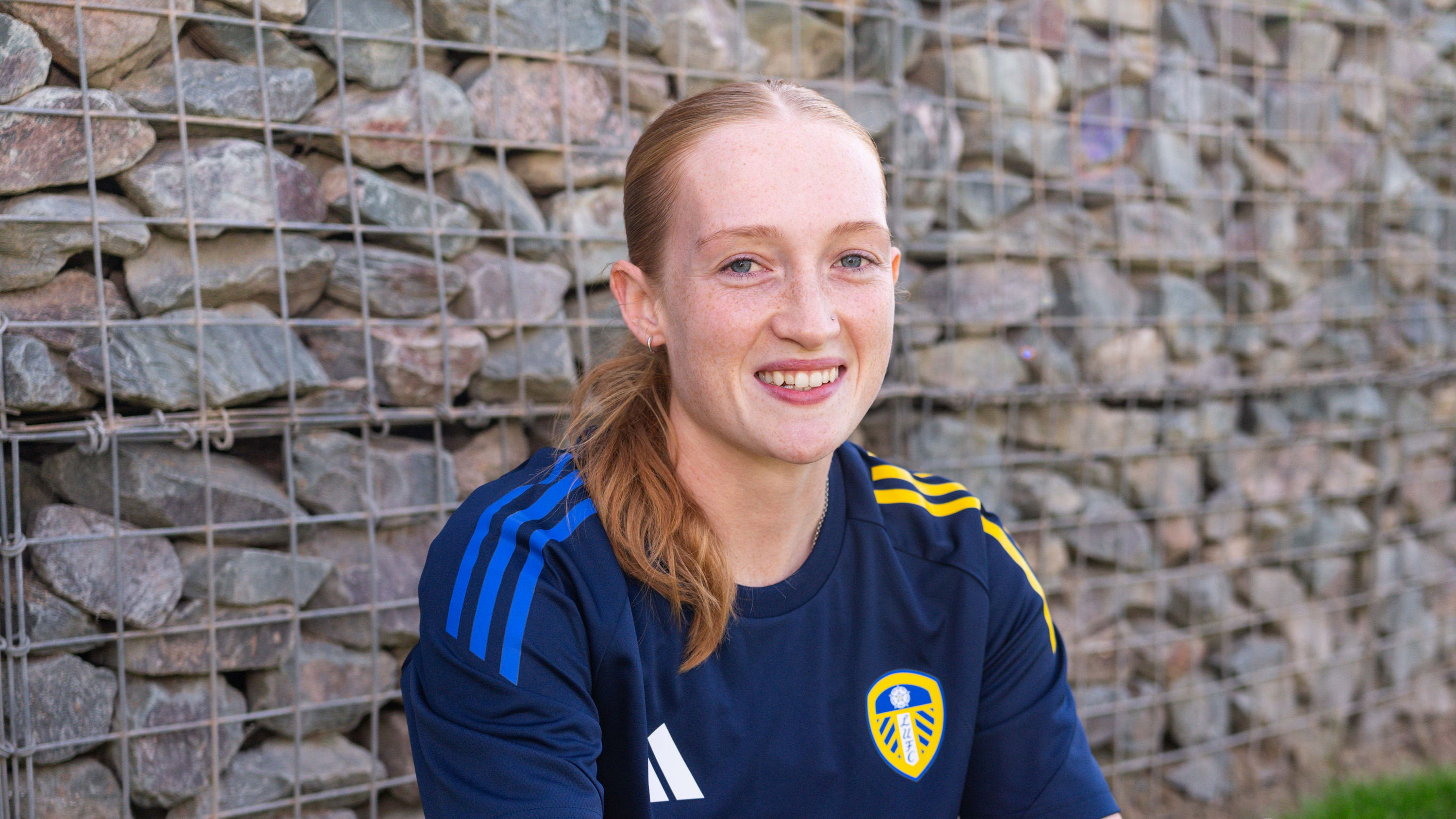 Alayna Millard signing 4