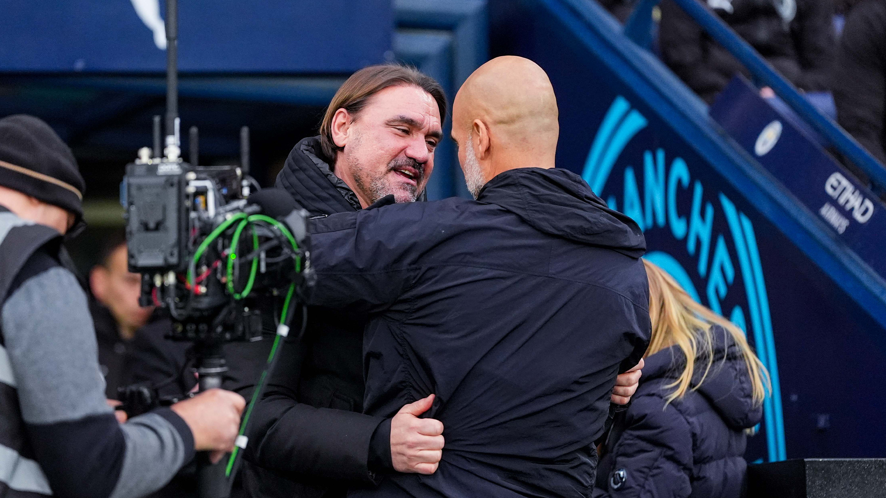 Farke Guardiola Nov 25 Hugging