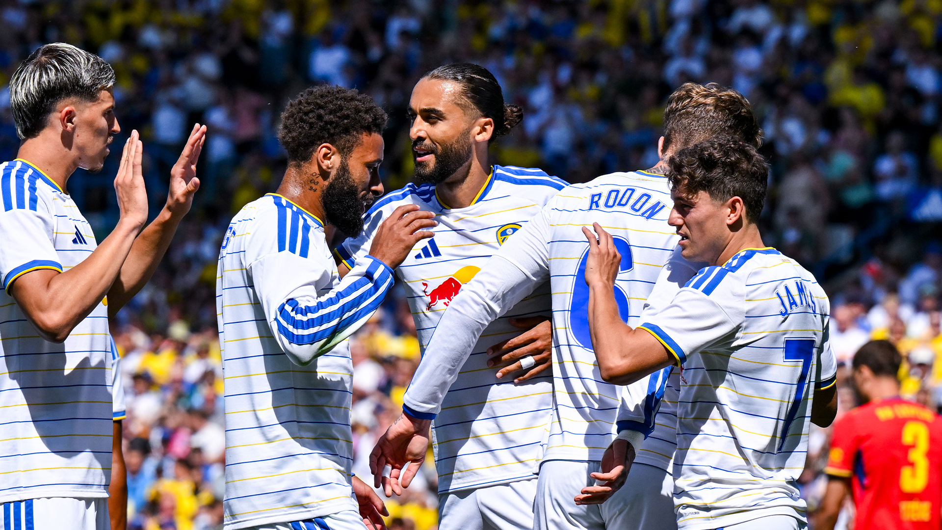Dominic Calvert-Lewin RB Leipzig Aug 26 Group Celebrating Goal
