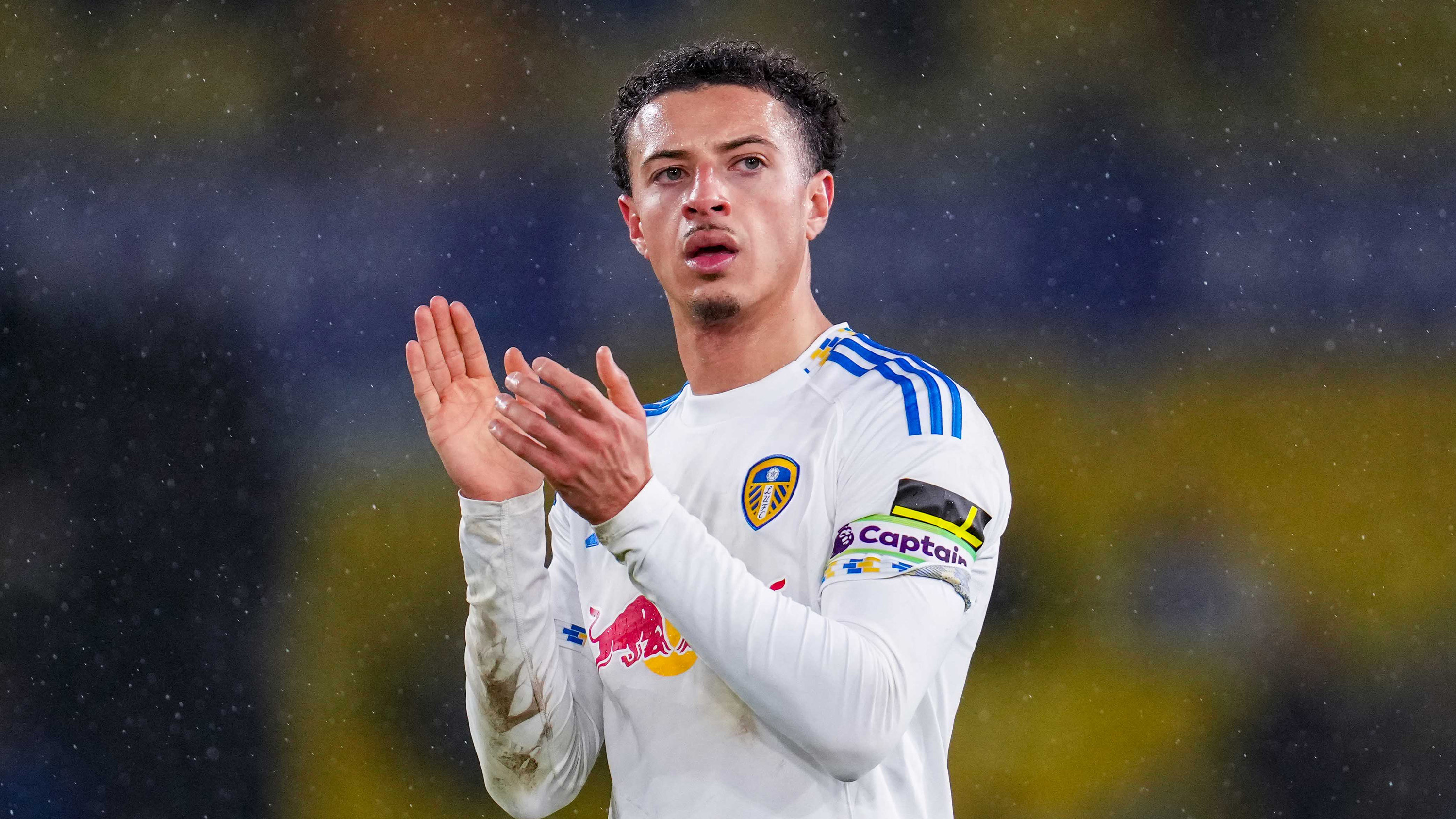 Ethan Ampadu Clapping Villa