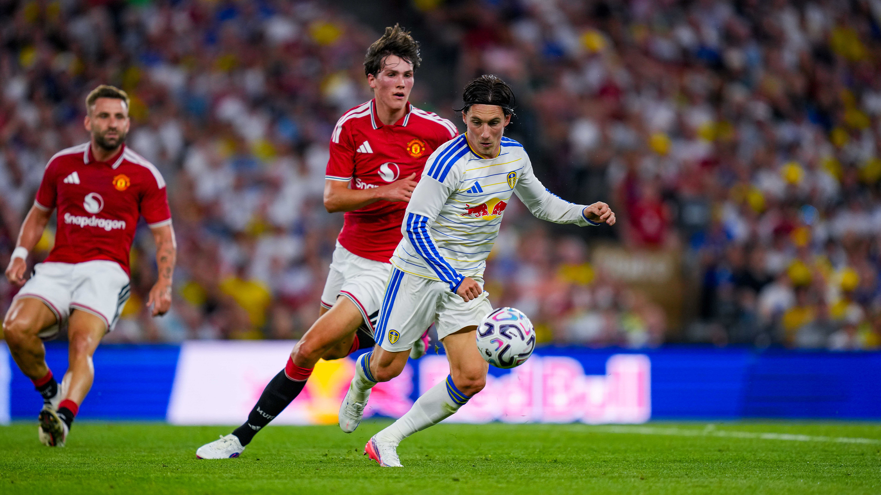 Harry Wilson Man Utd Aug 26 Shielding ball