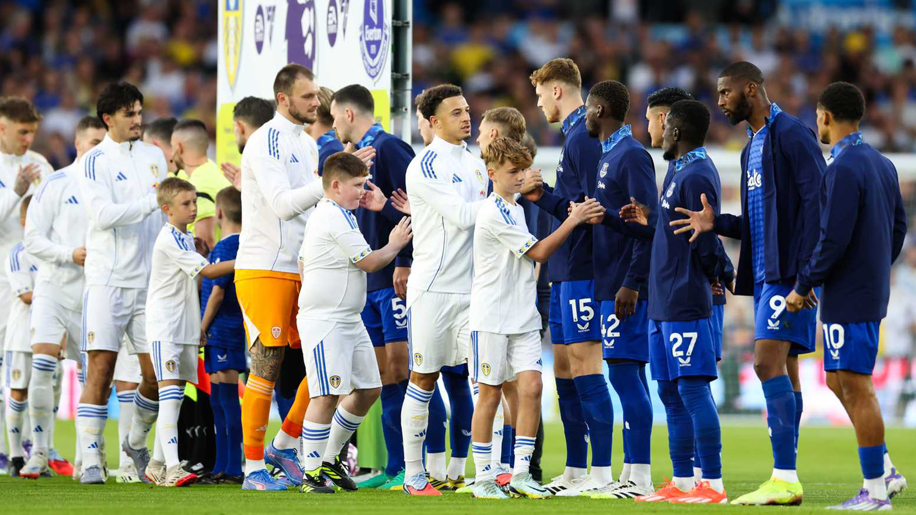 Ethan Ampadu Everton Aug 25 Walk Out