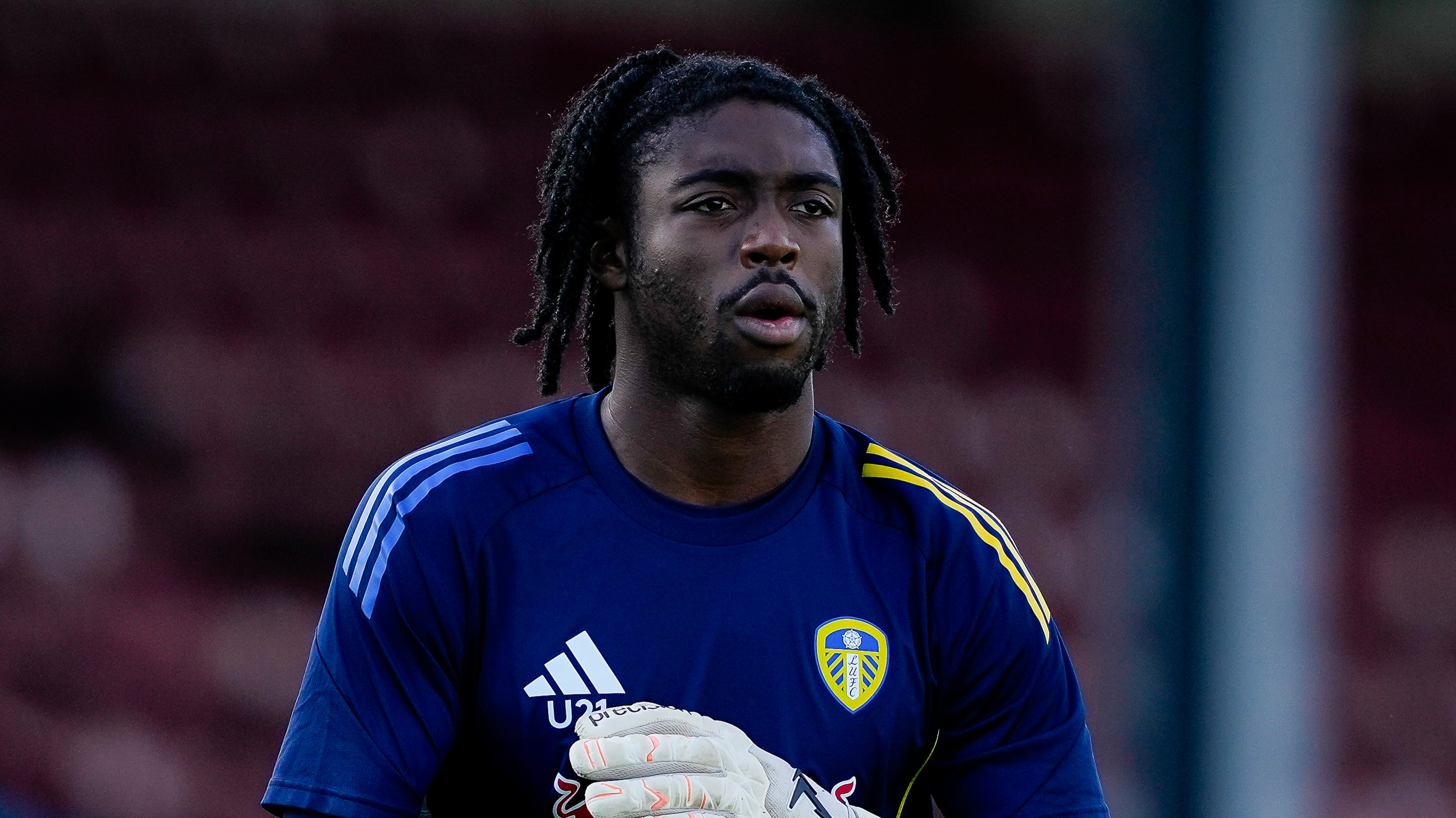 Darryl Ombang Warming Up