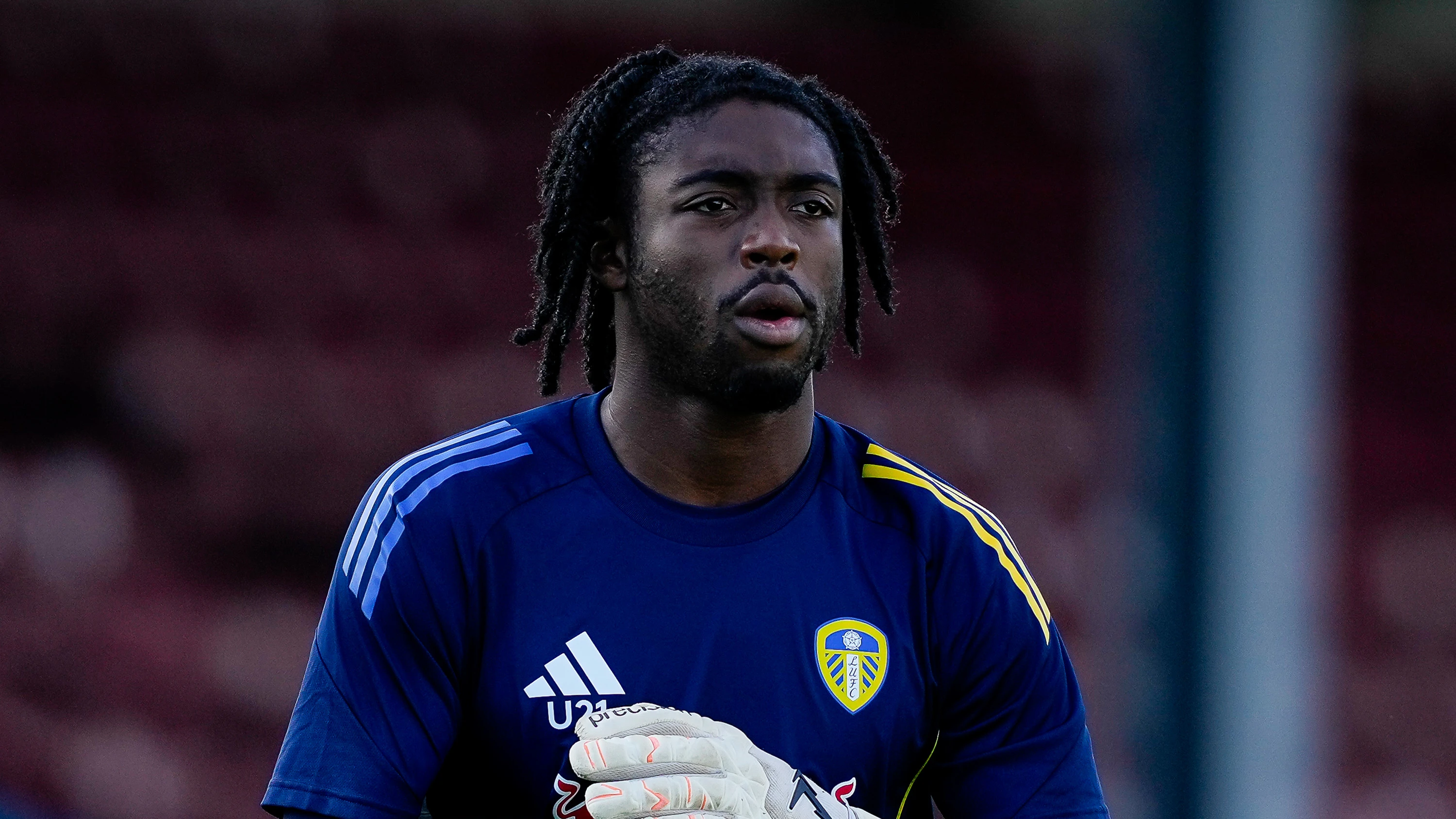 Darryl Ombang Warming Up