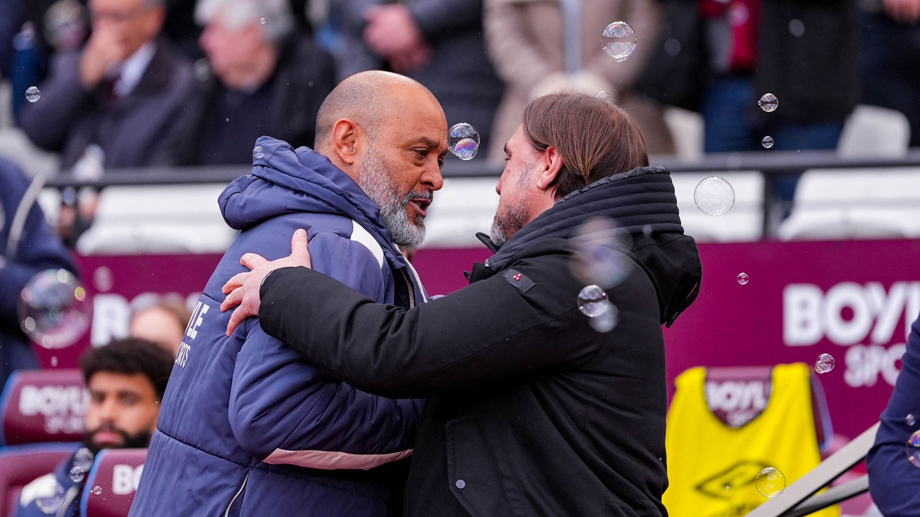 Farke Nuno West Ham Apr 26 Hugging