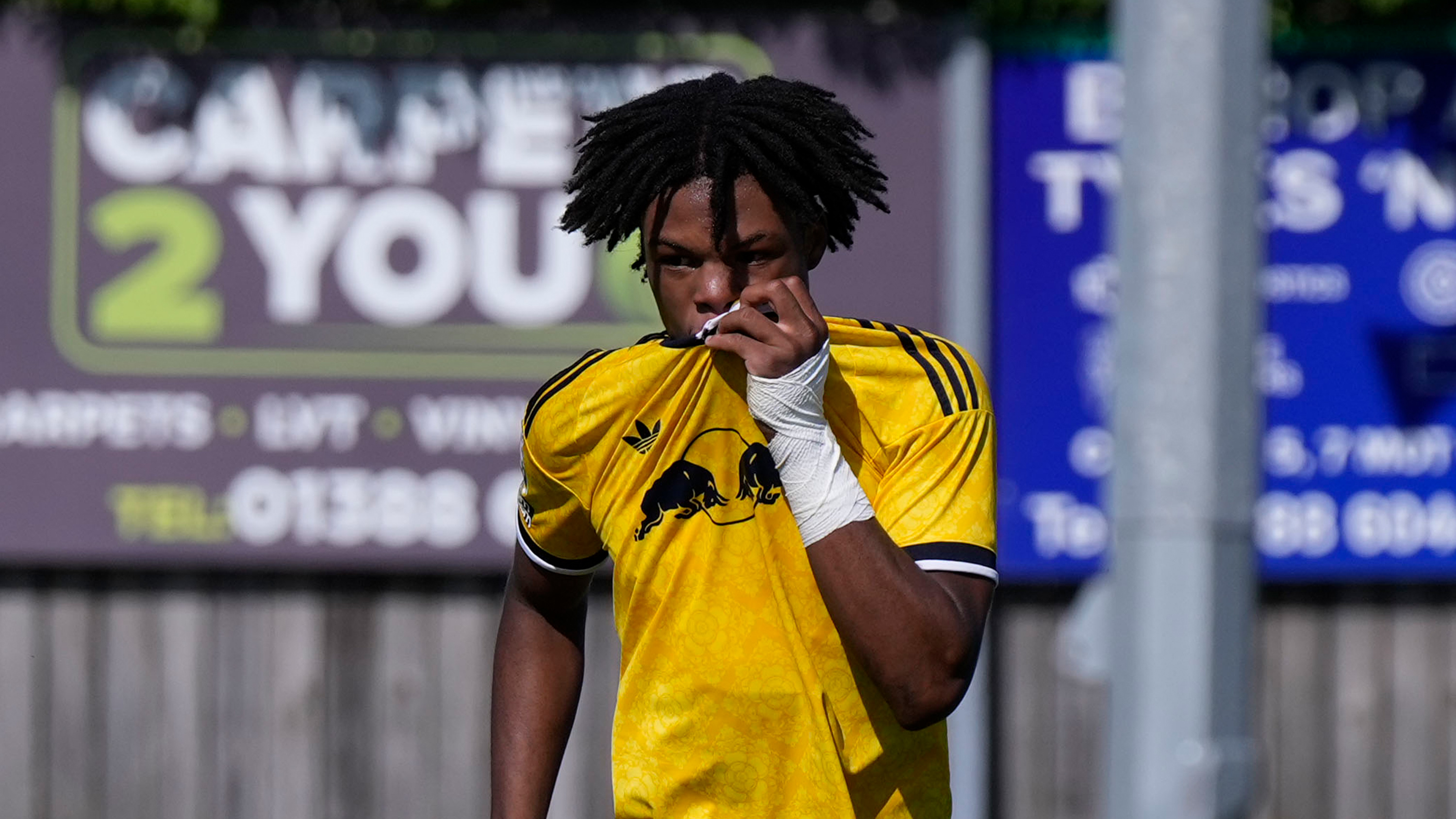 Carrick Njinko Middlesbrough U21 Sep 26 Celebrating kissing badge