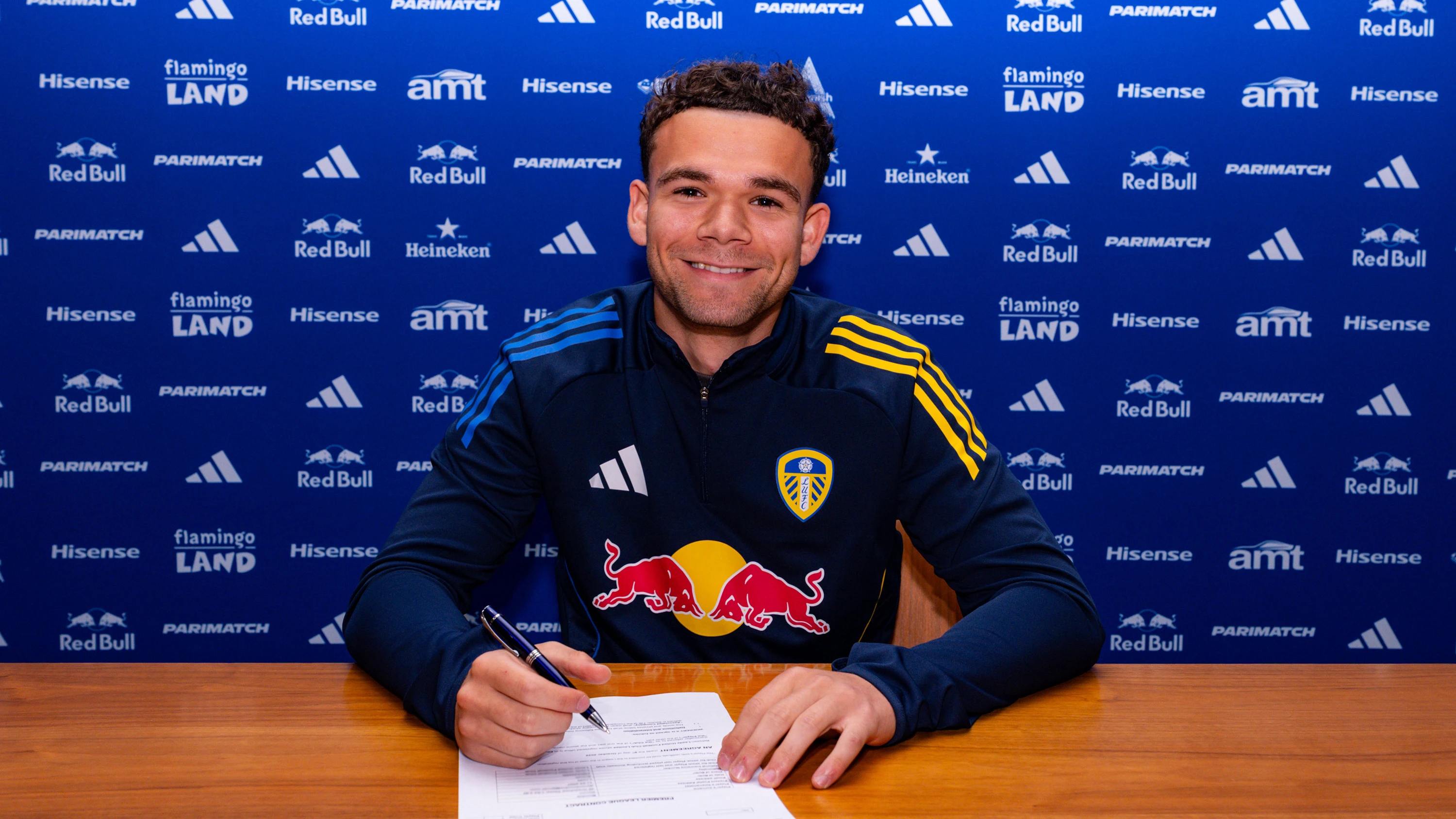 Devon Brockie signing 1