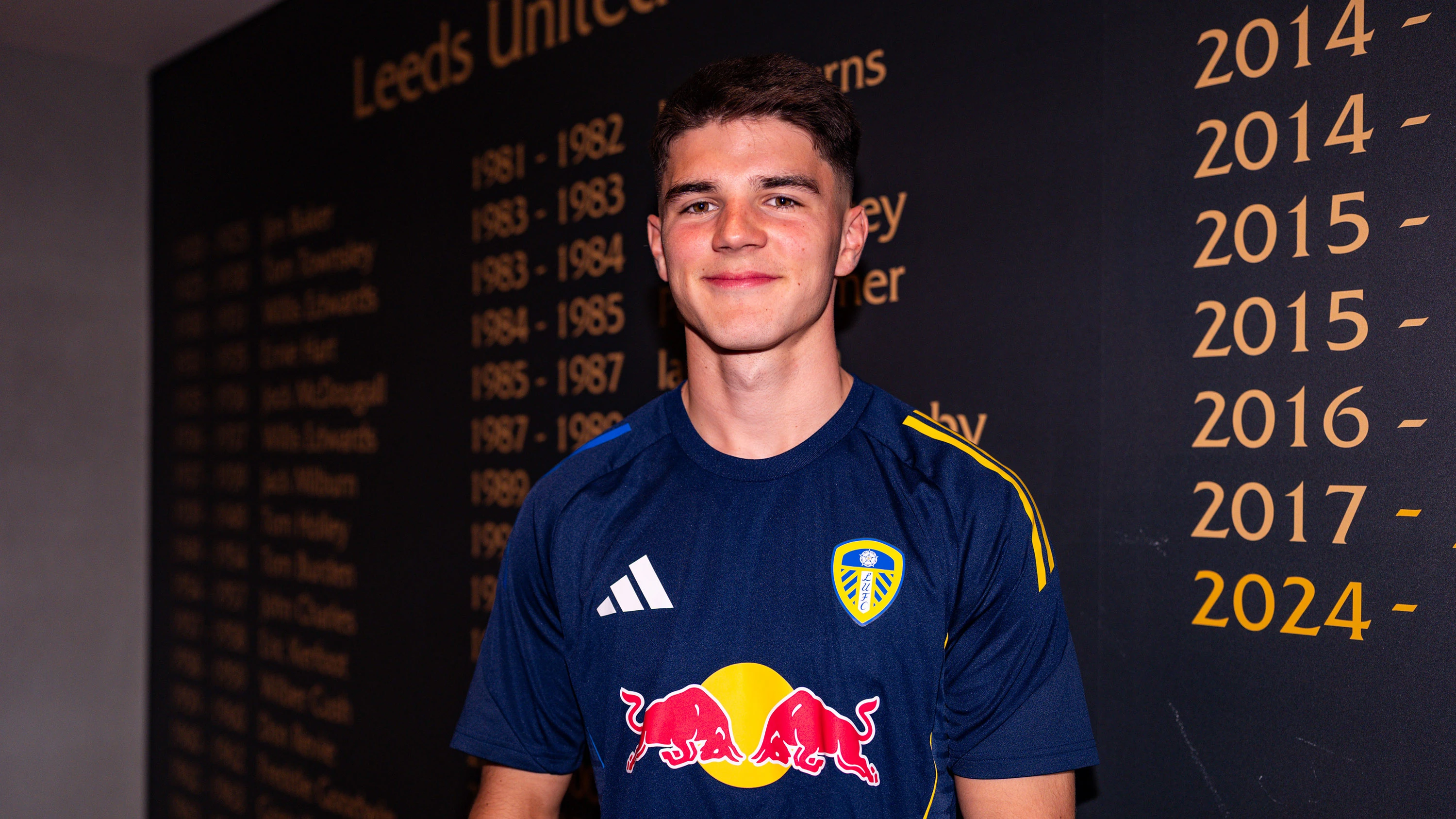 Will Firth contract signing (4)